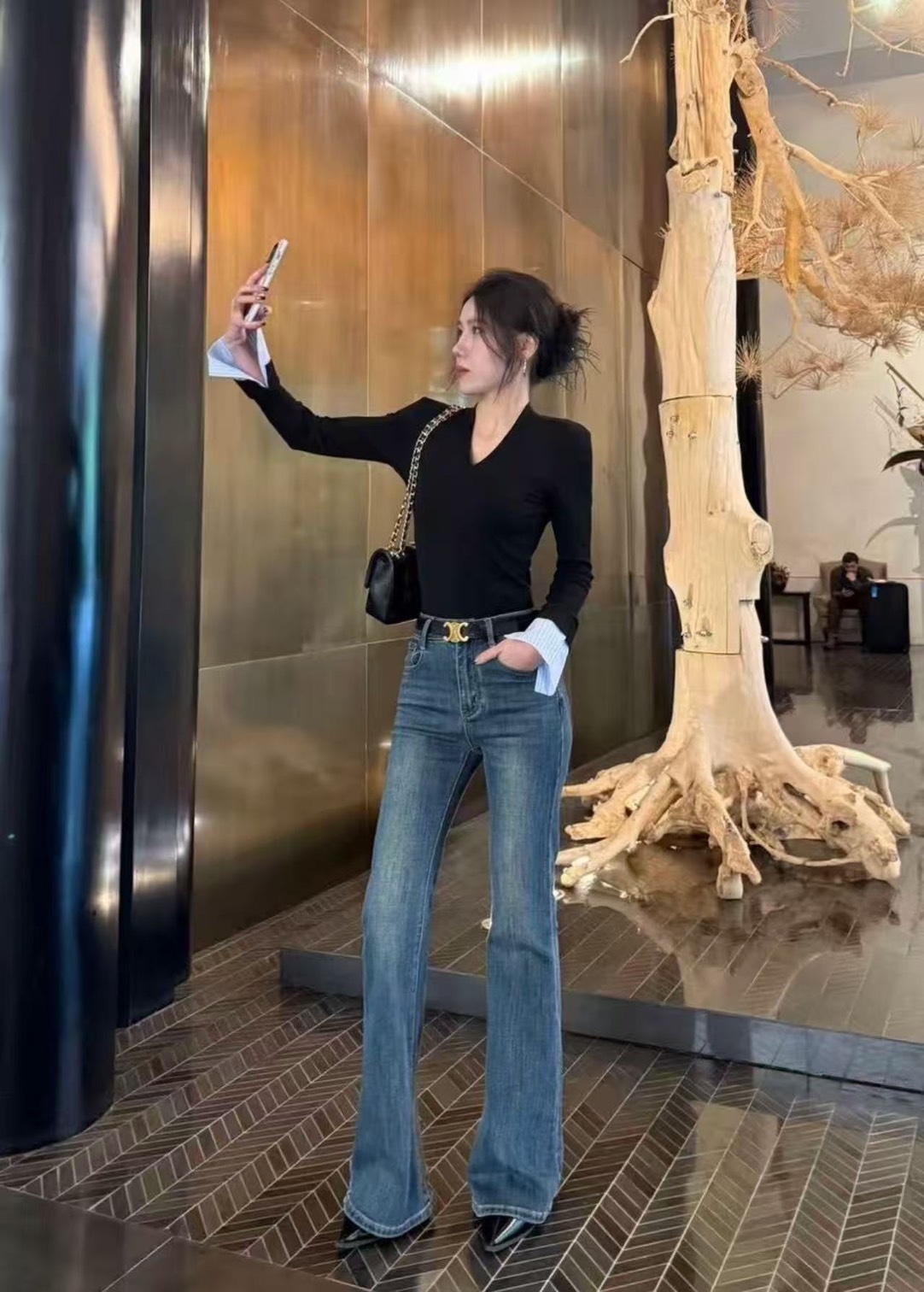 A94現貨顯腿細喇叭神褲