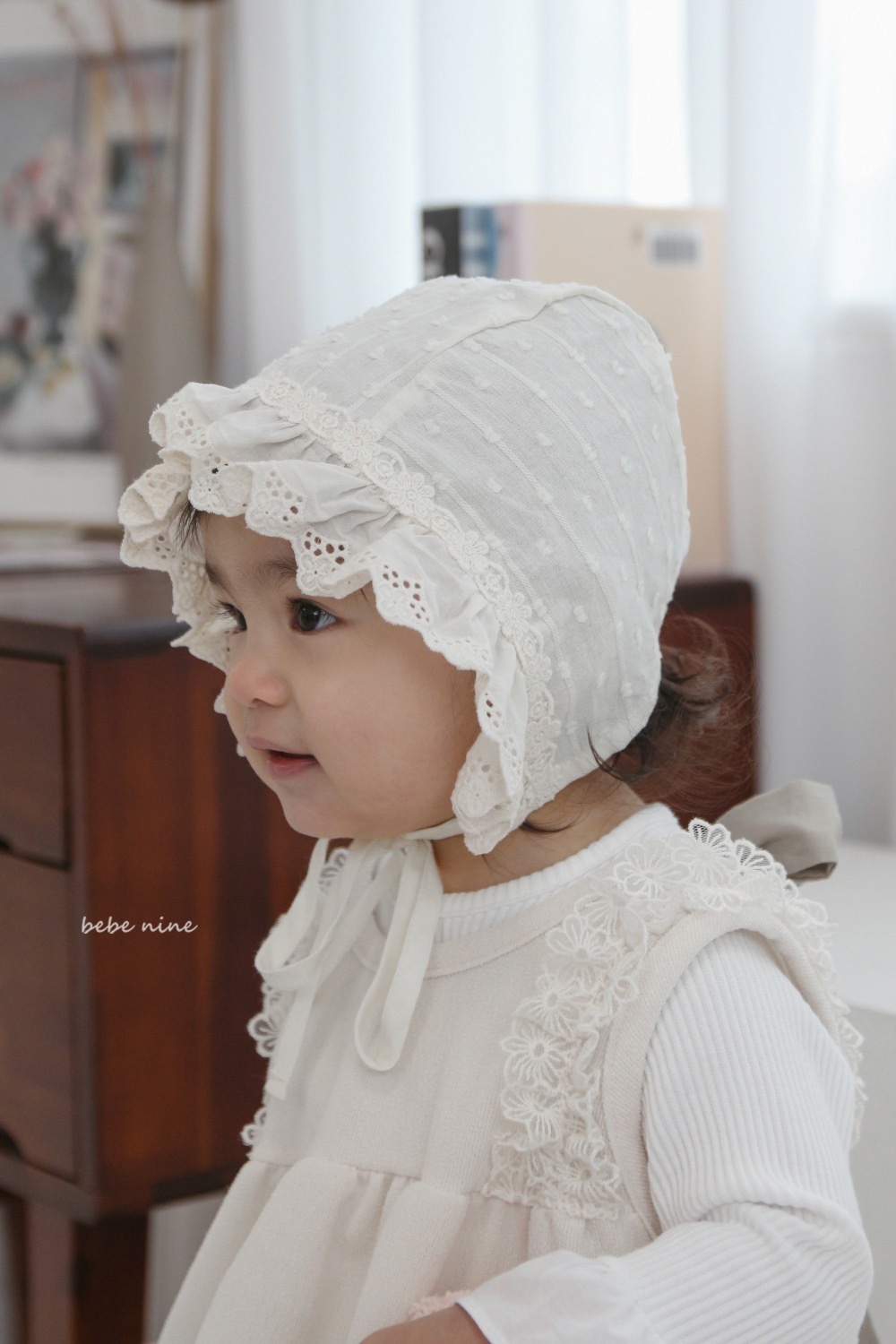 Bebe nine 蕾絲綁帶帽