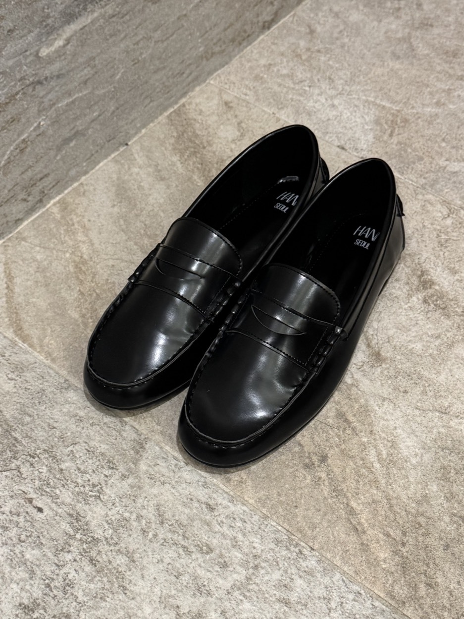 L07 (本期必收)輕軟亮皮樂福鞋