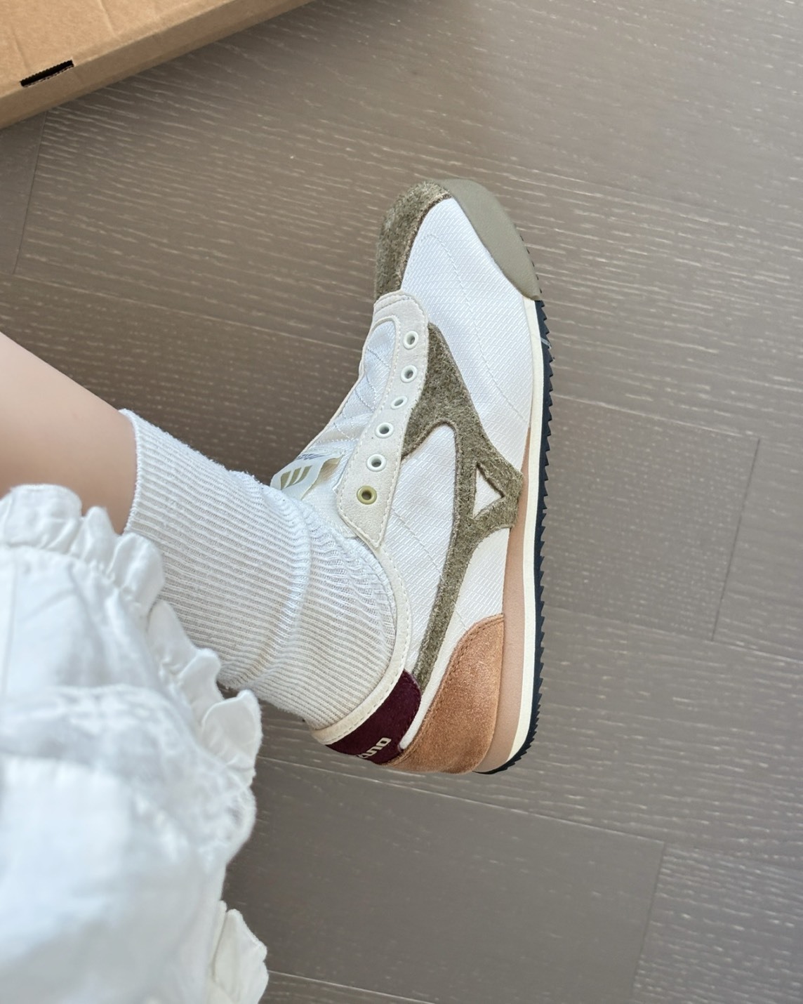 【預購】MIZUNO LG 60S SLIPON 米白 D1GH240211