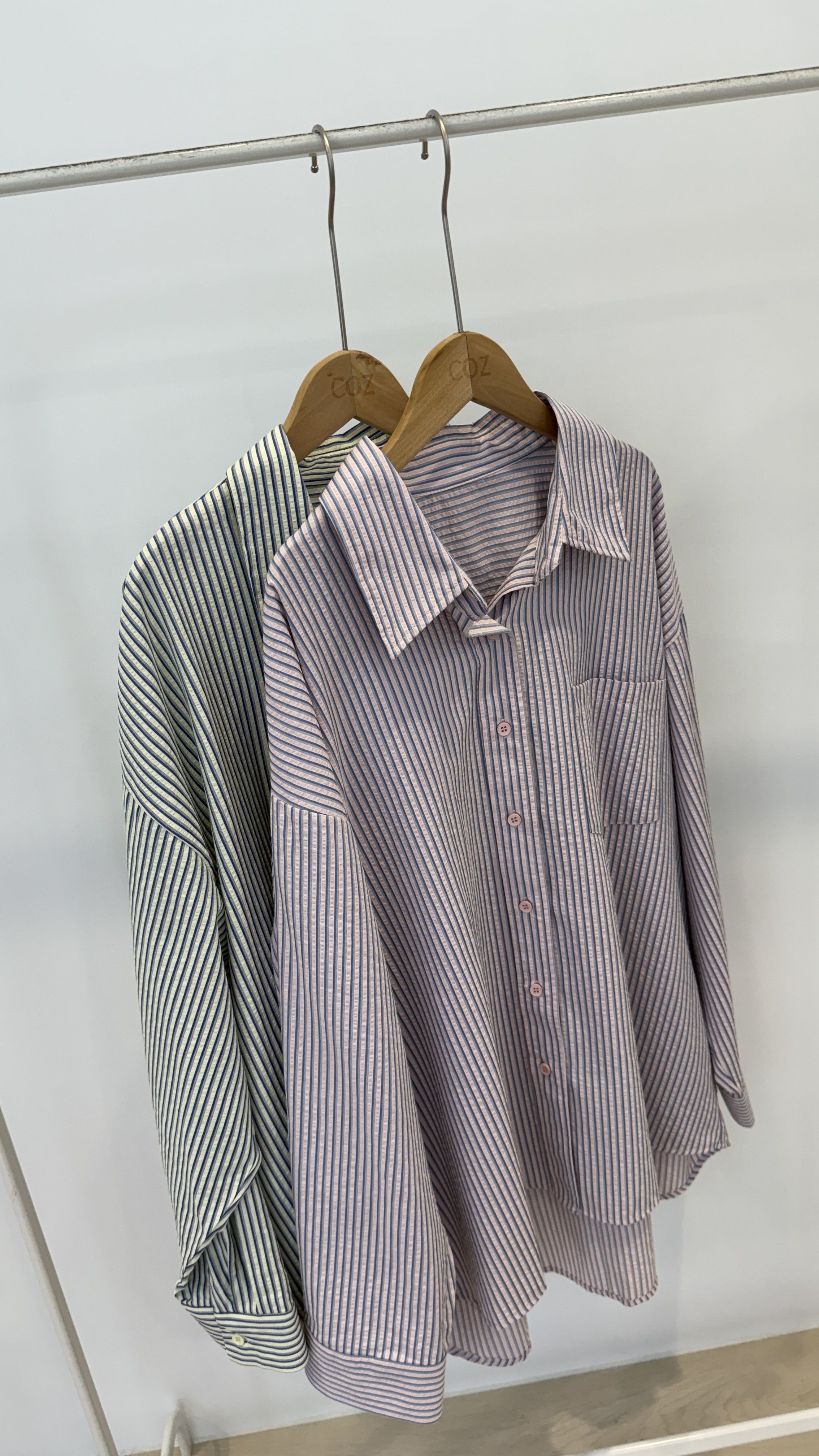 草莓青檸奶霜撞色條紋口袋襯衫_ 01090A