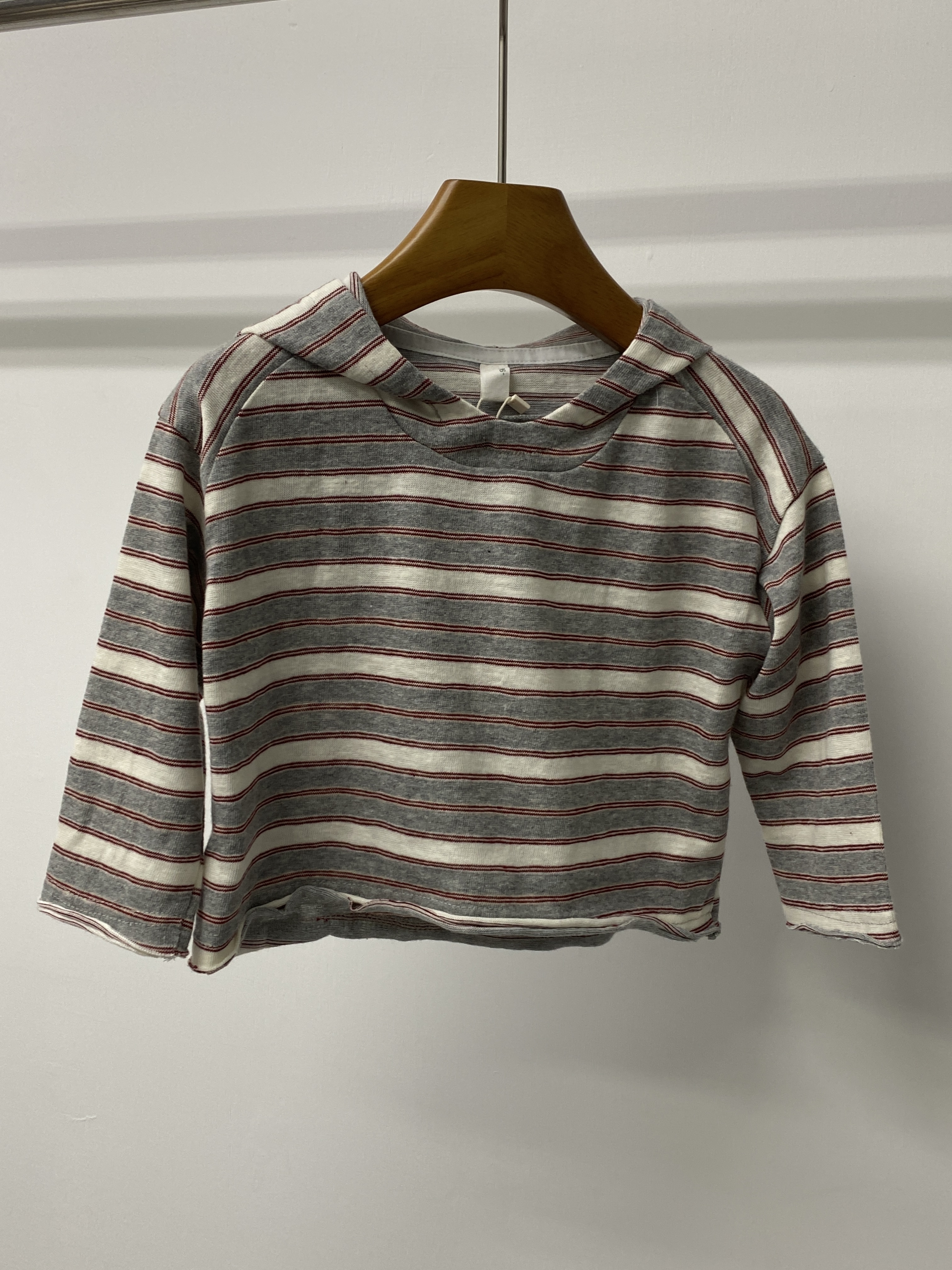 A04392不收編條紋連帽上衣