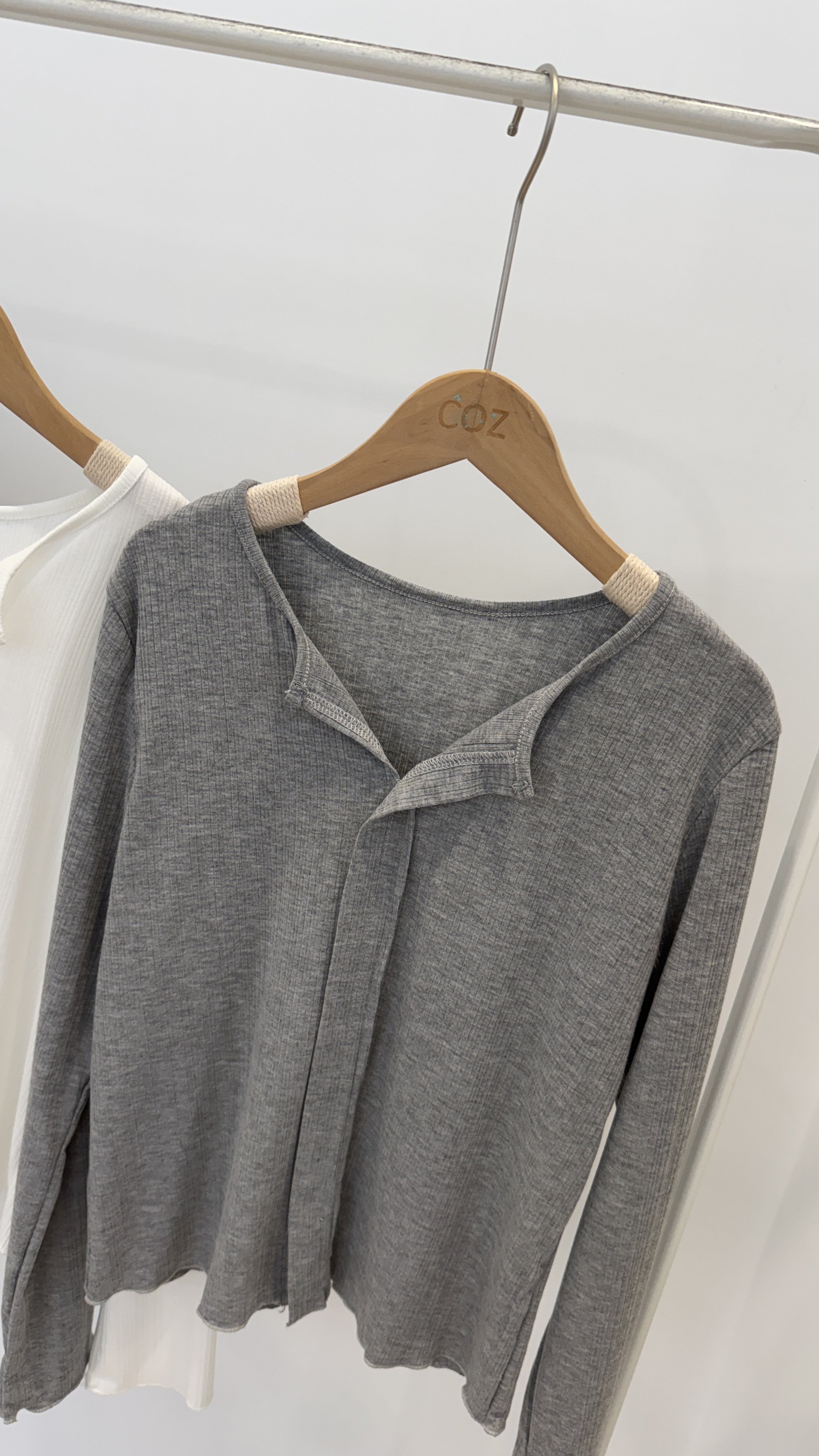 (版娘推薦) 基礎的時髦小翻領坑紋上衣 _8396A