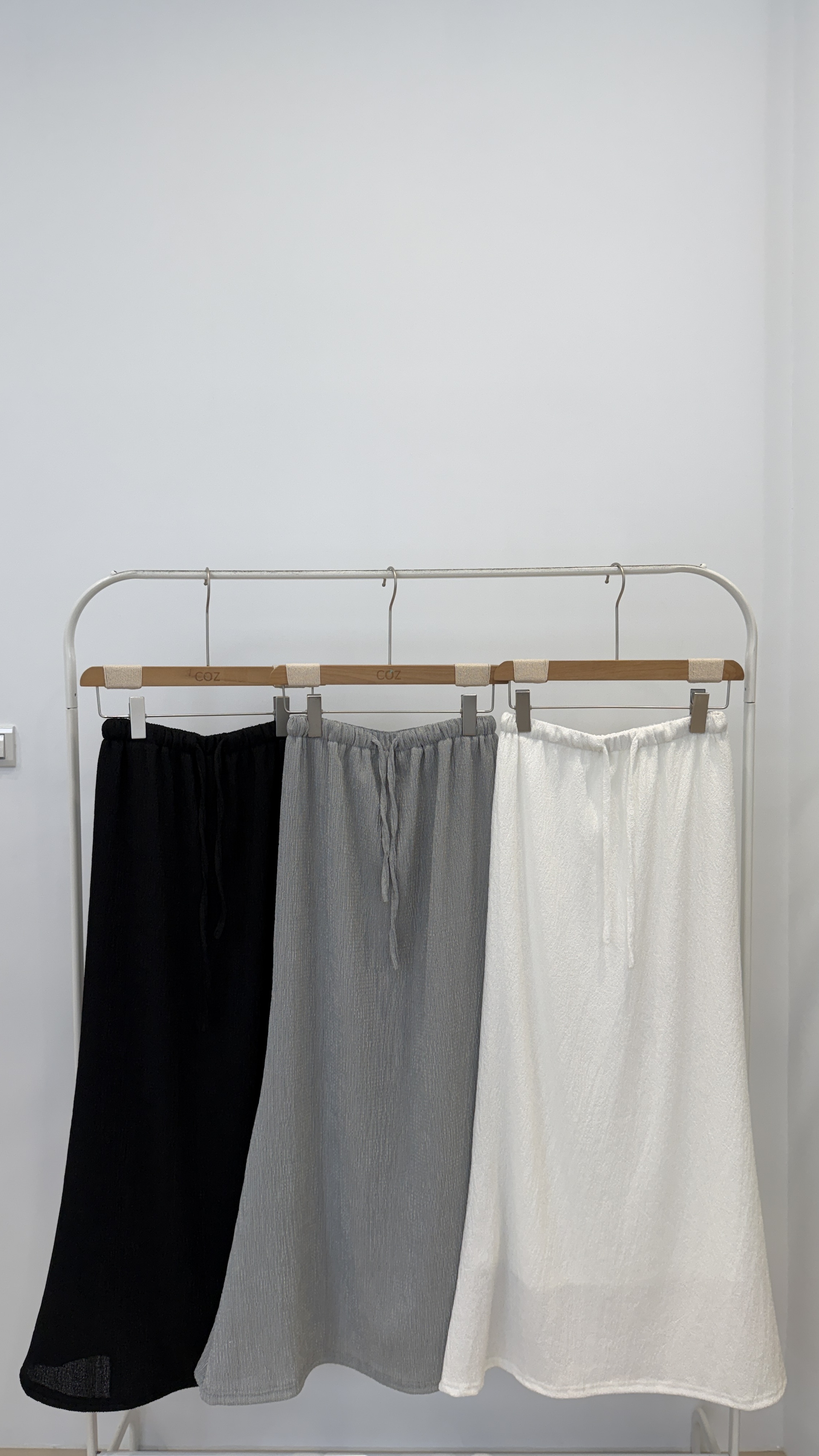 低調漂亮的細膩光抽繩魚尾裙F size _2630