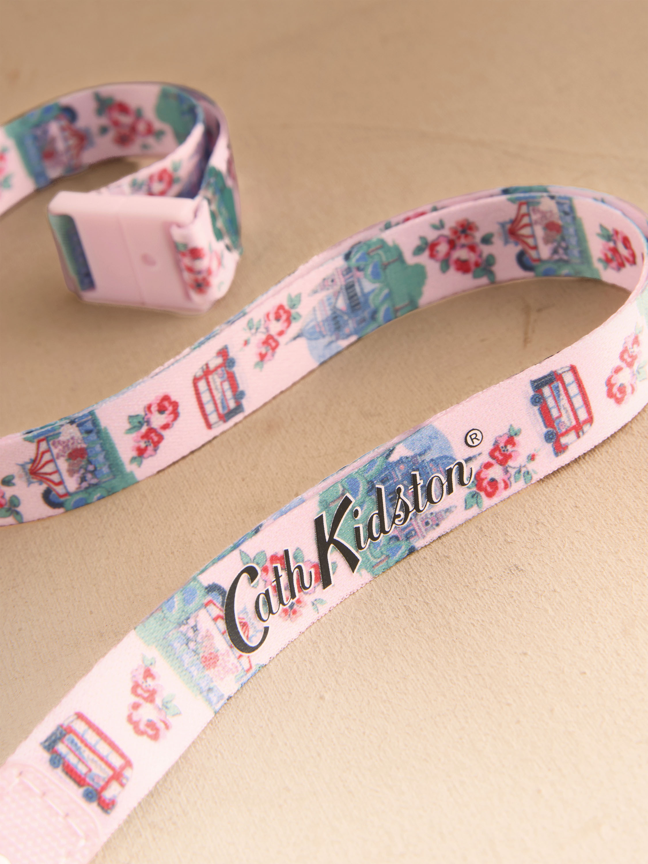 London Town 伸縮識別證件套票卡夾