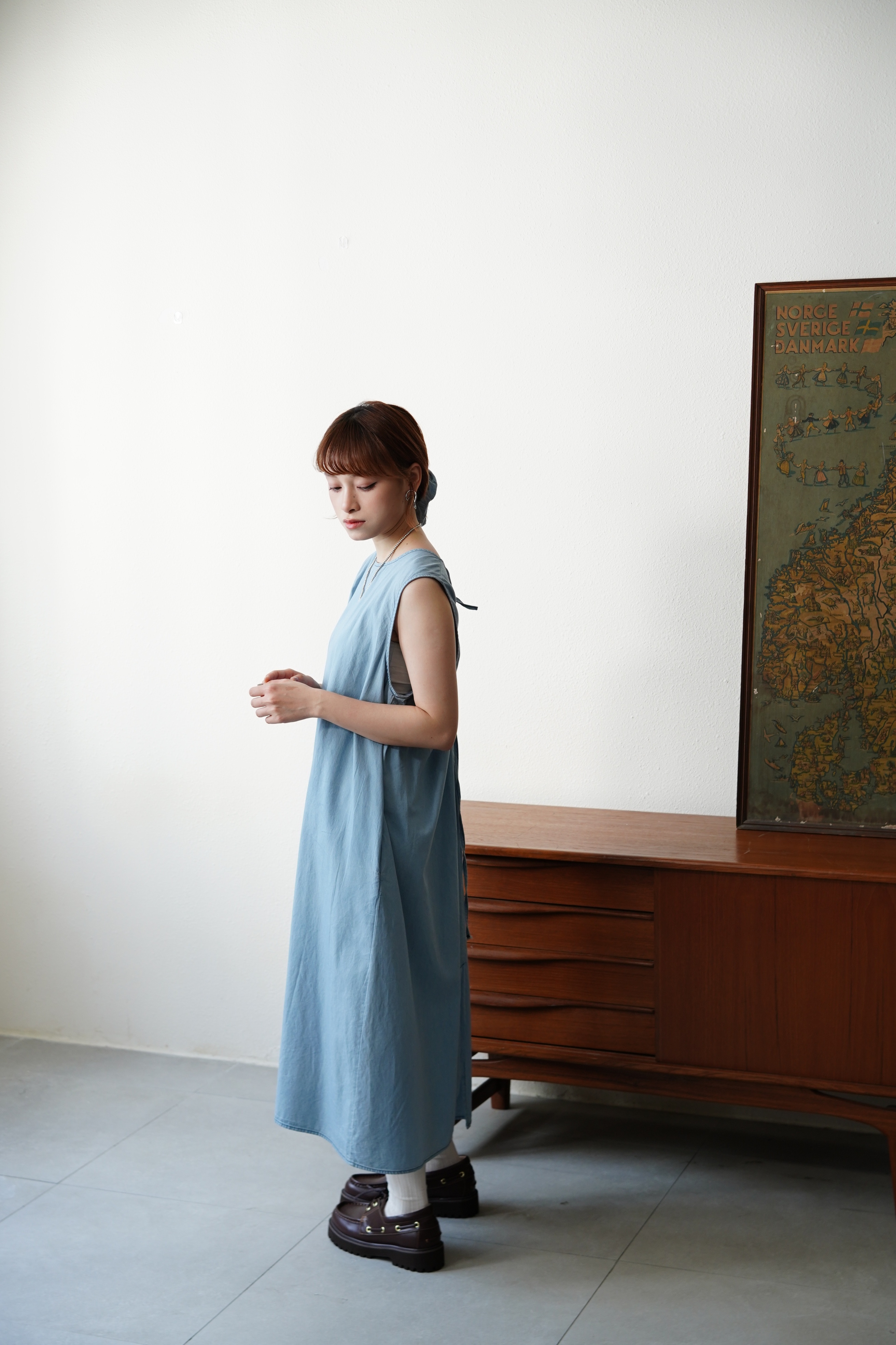 露背牛仔布背心裙 - OP61903