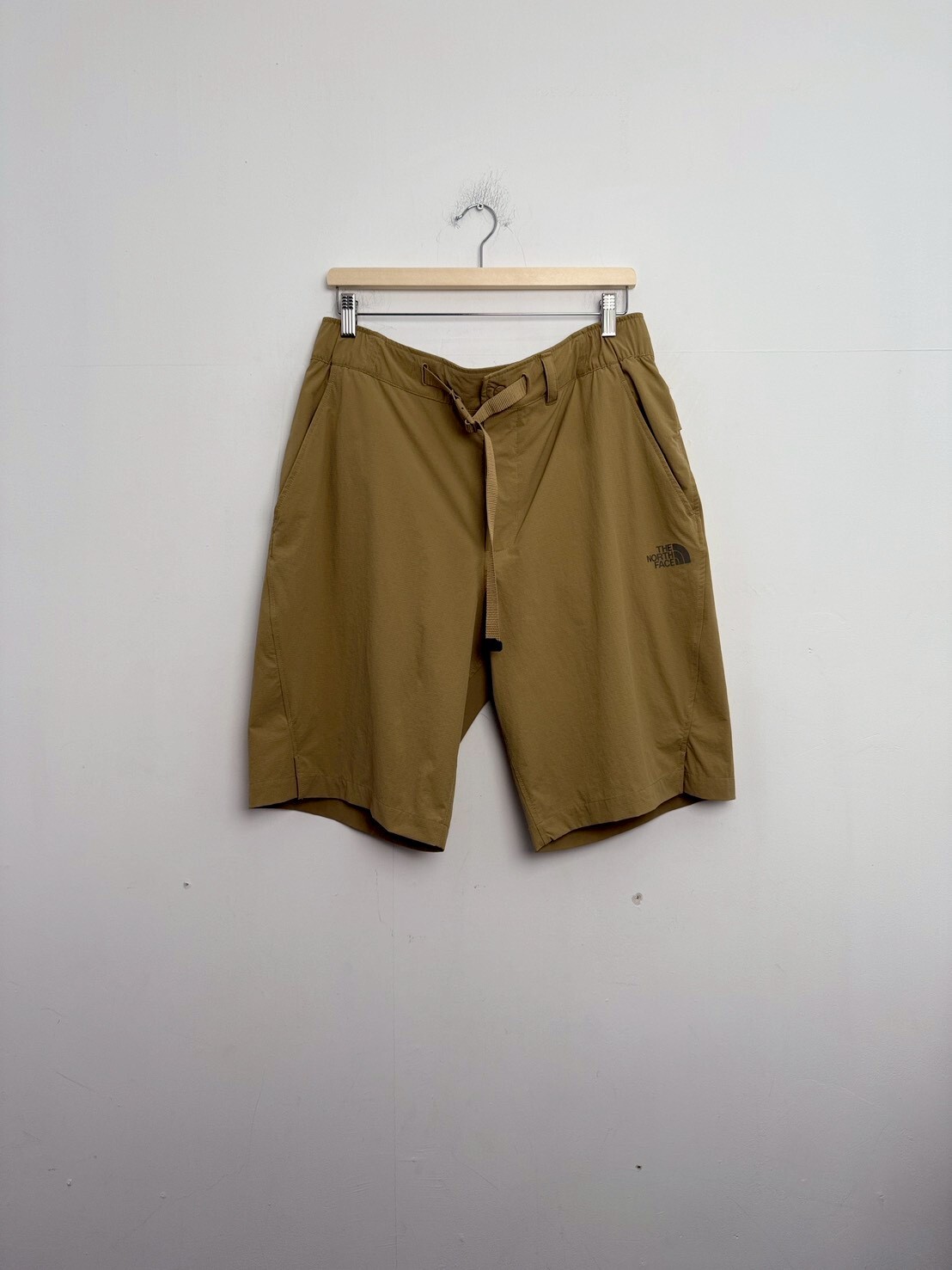 THE NORTH FACE URBAN EXPLORATION SHORTS SIZE W32