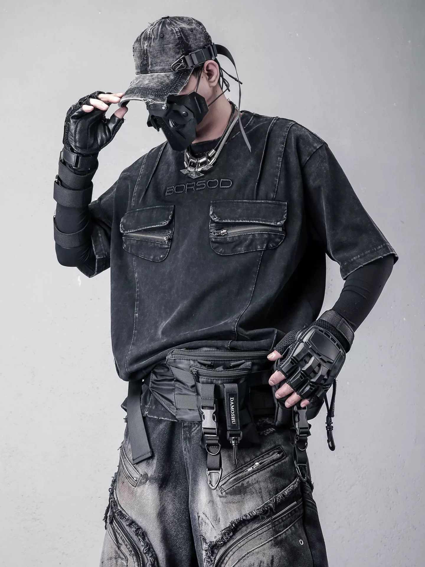 𝙏𝙀𝘾𝙃𝙒𝙀𝘼𝙍 機能工裝重磅做舊水洗短袖