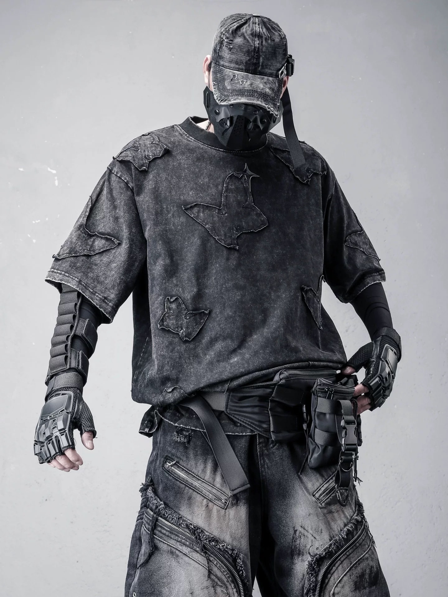 𝙏𝙀𝘾𝙃𝙒𝙀𝘼𝙍 廢土重工水洗做舊貼布繡短袖