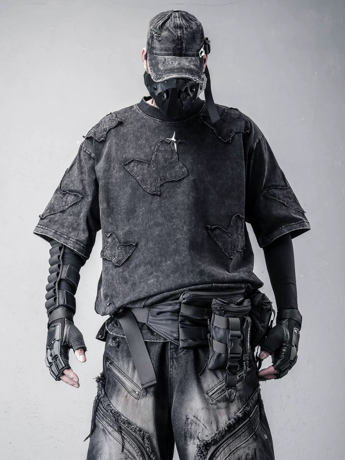 𝙏𝙀𝘾𝙃𝙒𝙀𝘼𝙍 廢土重工水洗做舊貼布繡短袖