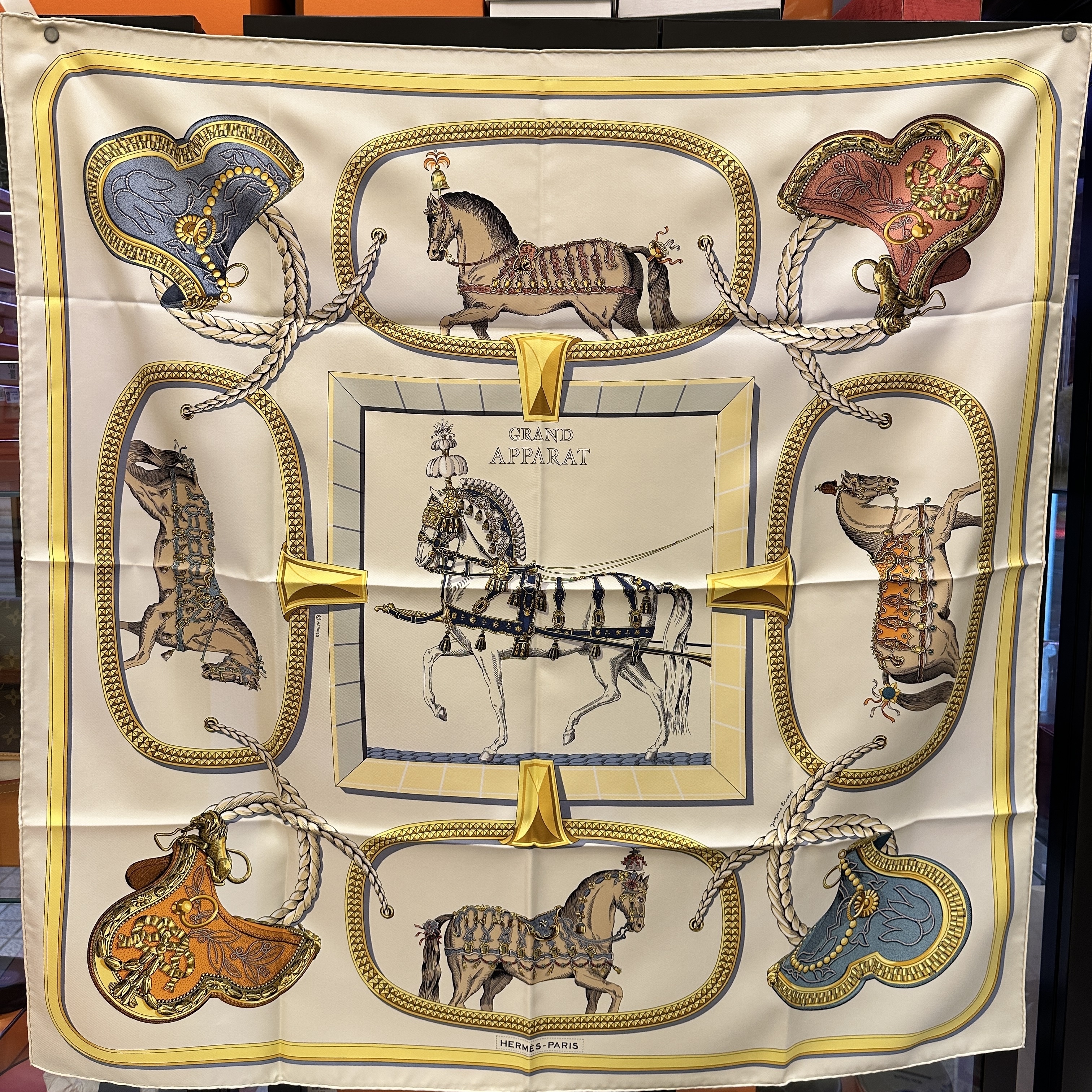 Hermes Grand Apparat forever scarf 90