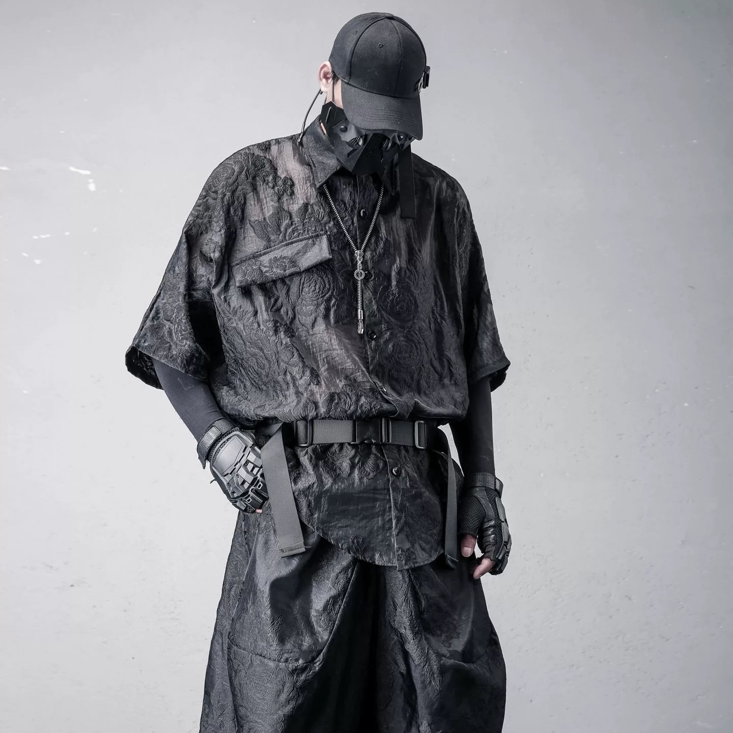 𝙏𝙀𝘾𝙃𝙒𝙀𝘼𝙍 暗黑不規則設計玫瑰提花鏤空襯衣