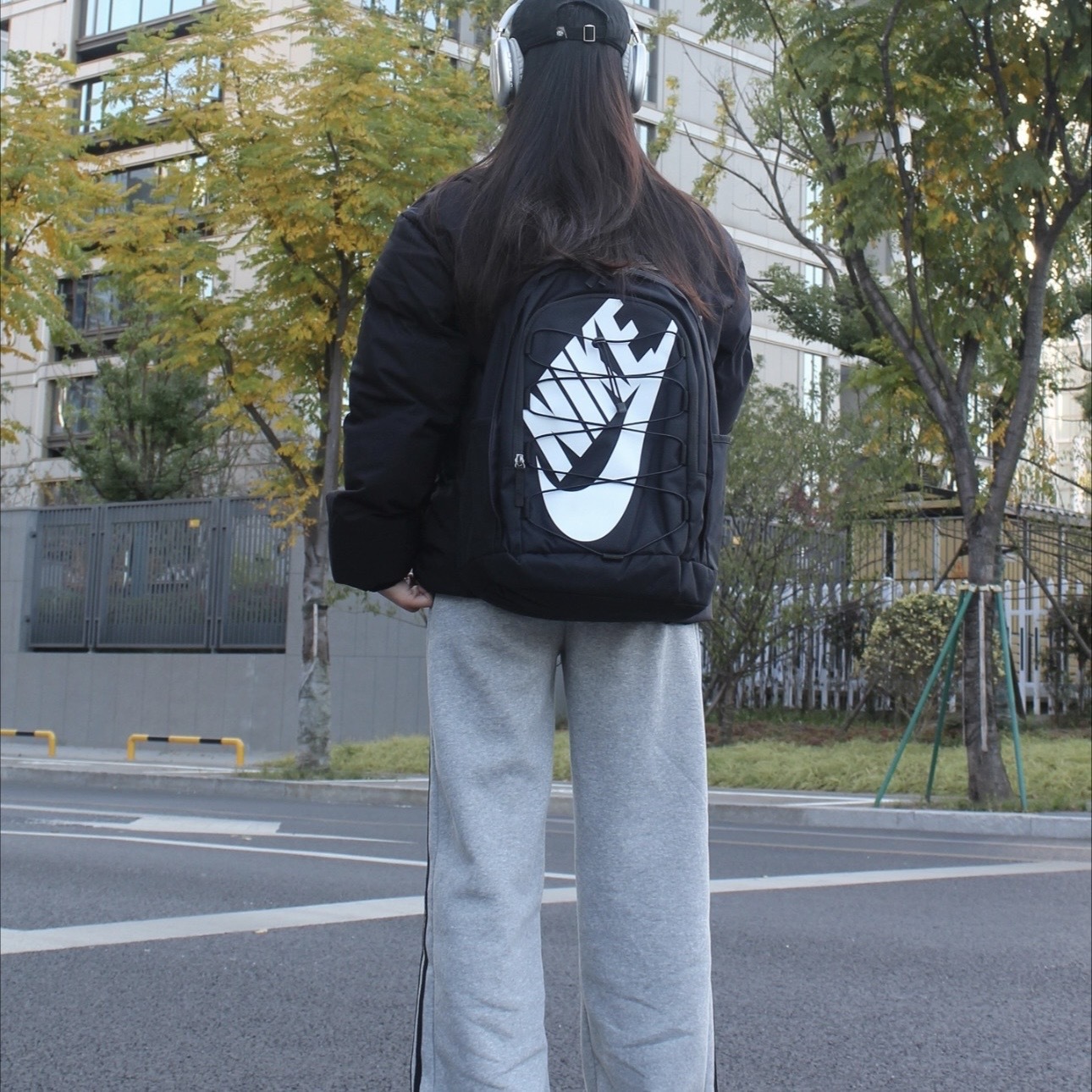 NIKE HAYWARD 黑 白LOGO 綁帶 後背包 26公升 DV1296-010