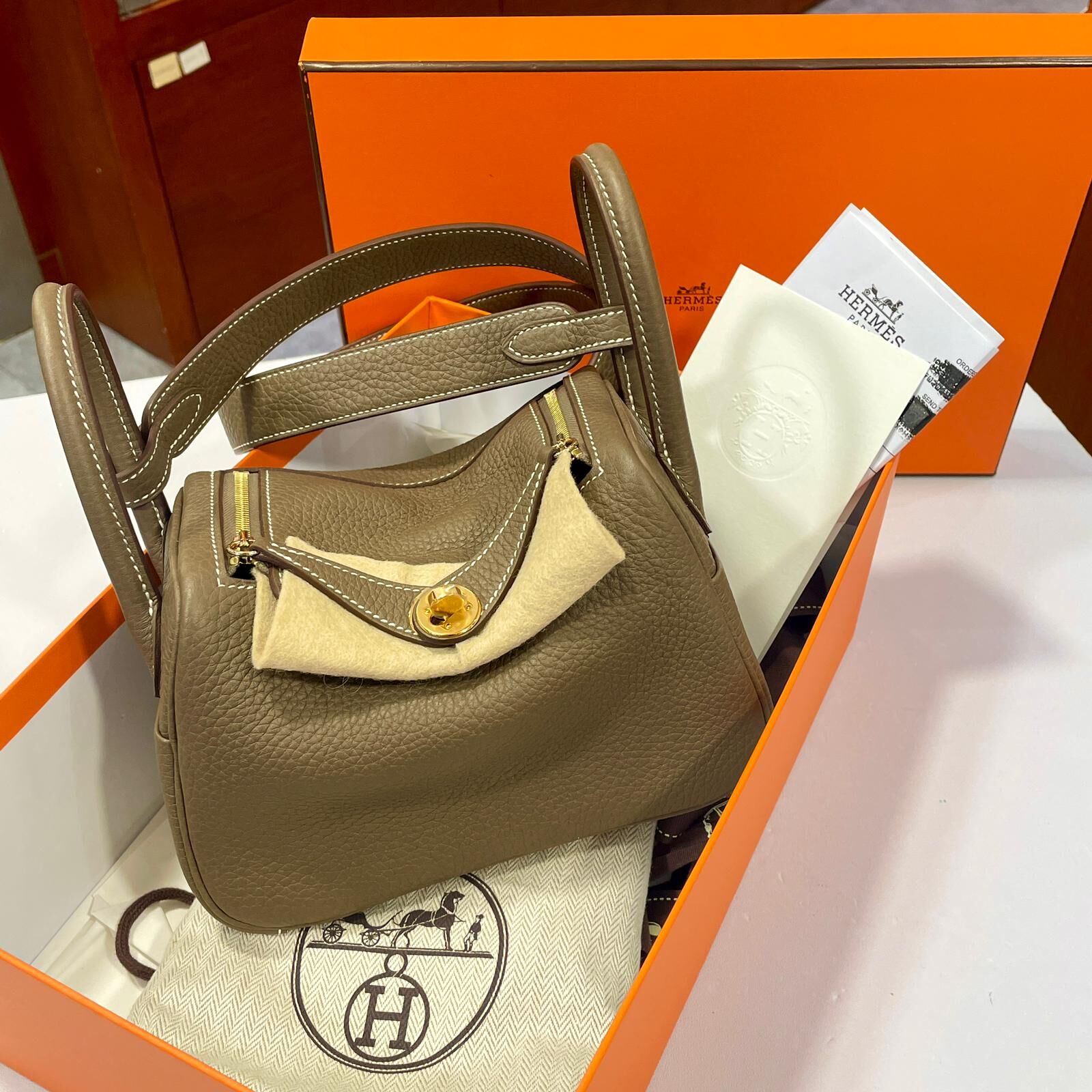 未使用品!!! 全新HERMES MINI LINDY一代 U刻 ETOUPE GHW 大象灰金扣TC皮 #BRAND NEW #香榭站正品