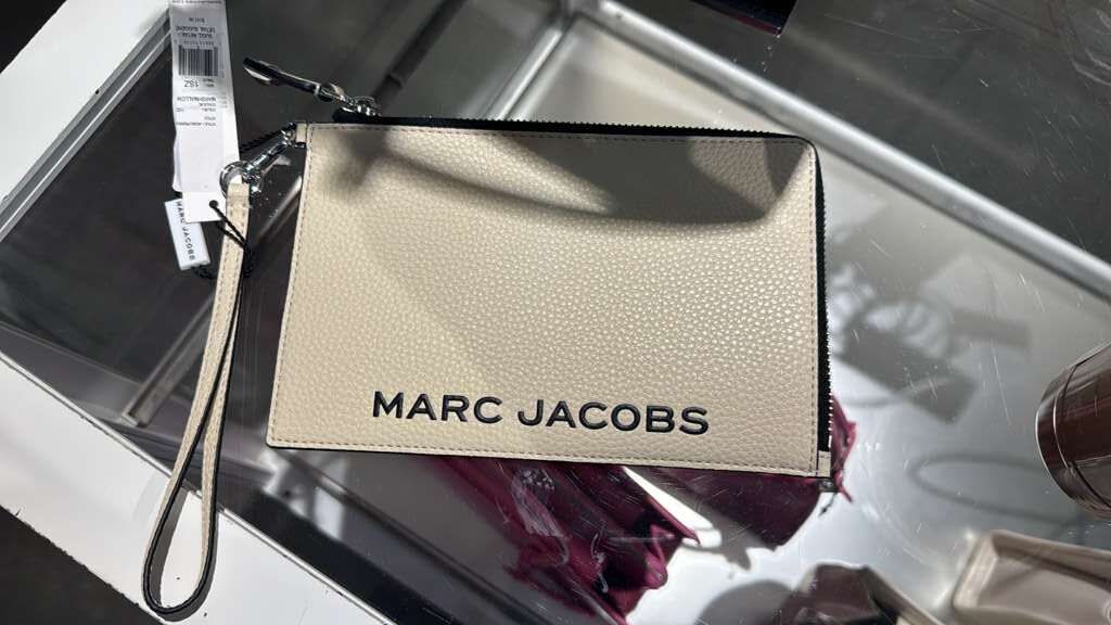 【直播】Marc Jacobs LX031271 腕帶手提包
