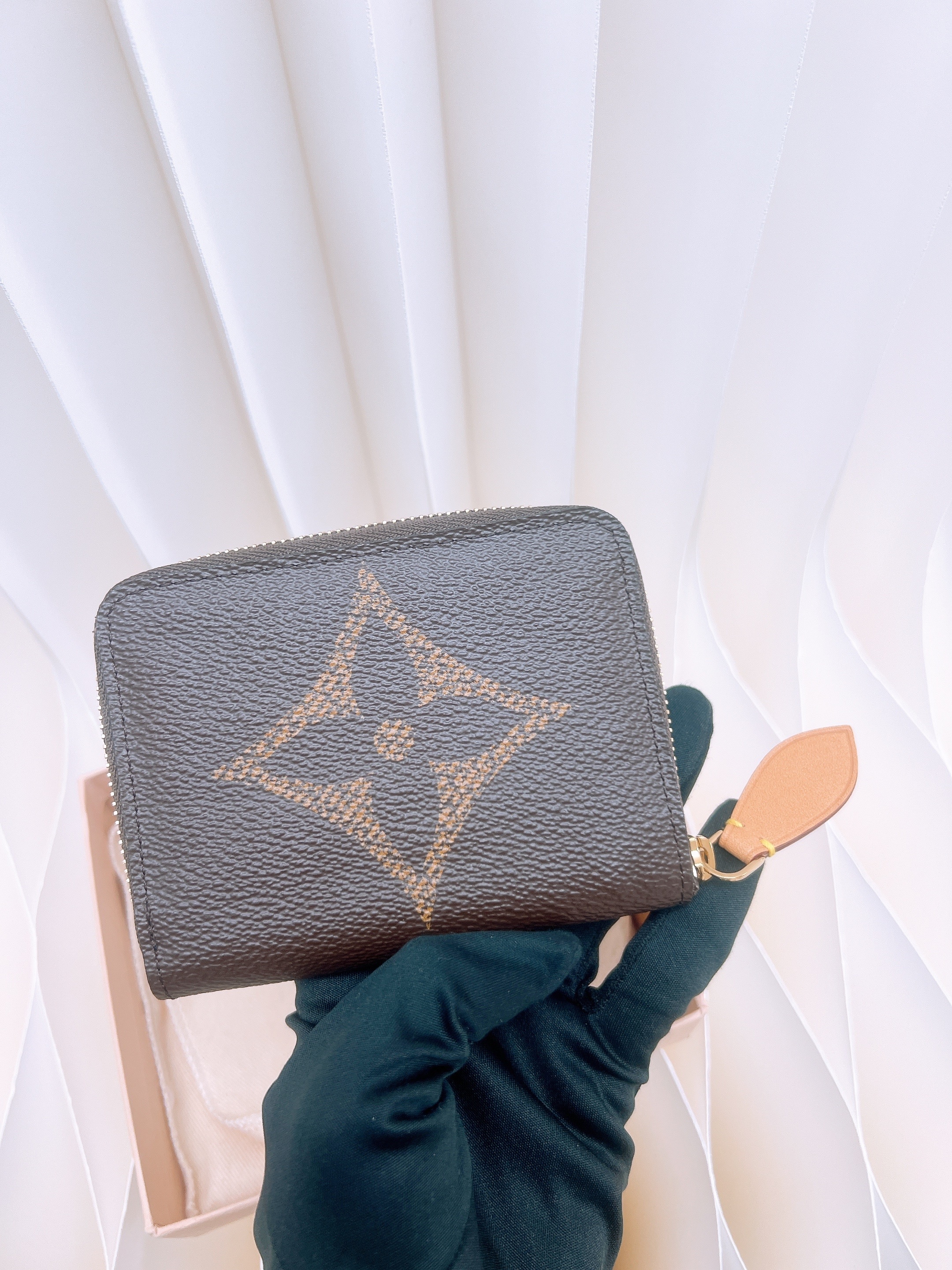 *Unused* Lv zipped wallet brown