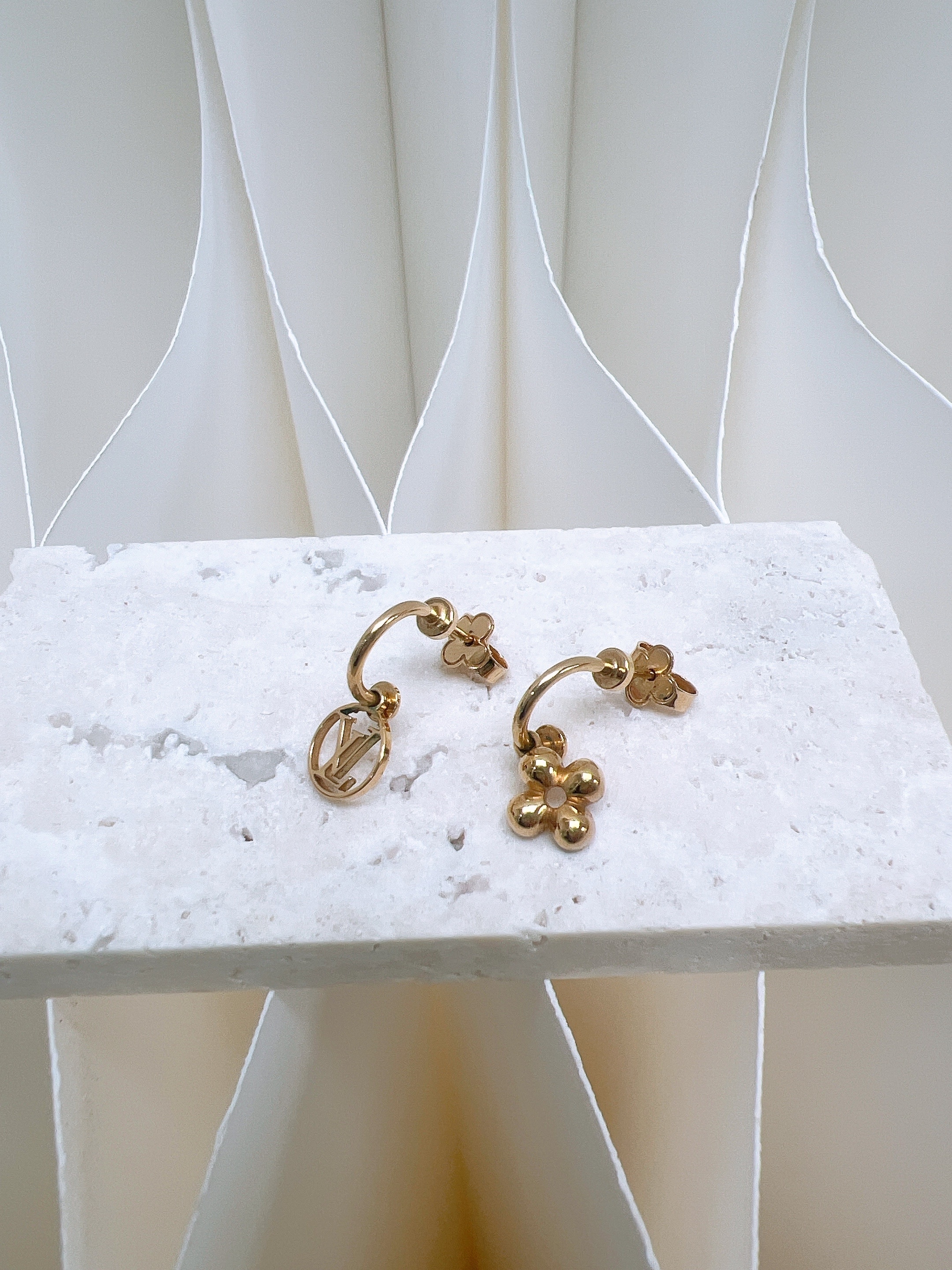 Lv blooming earrings