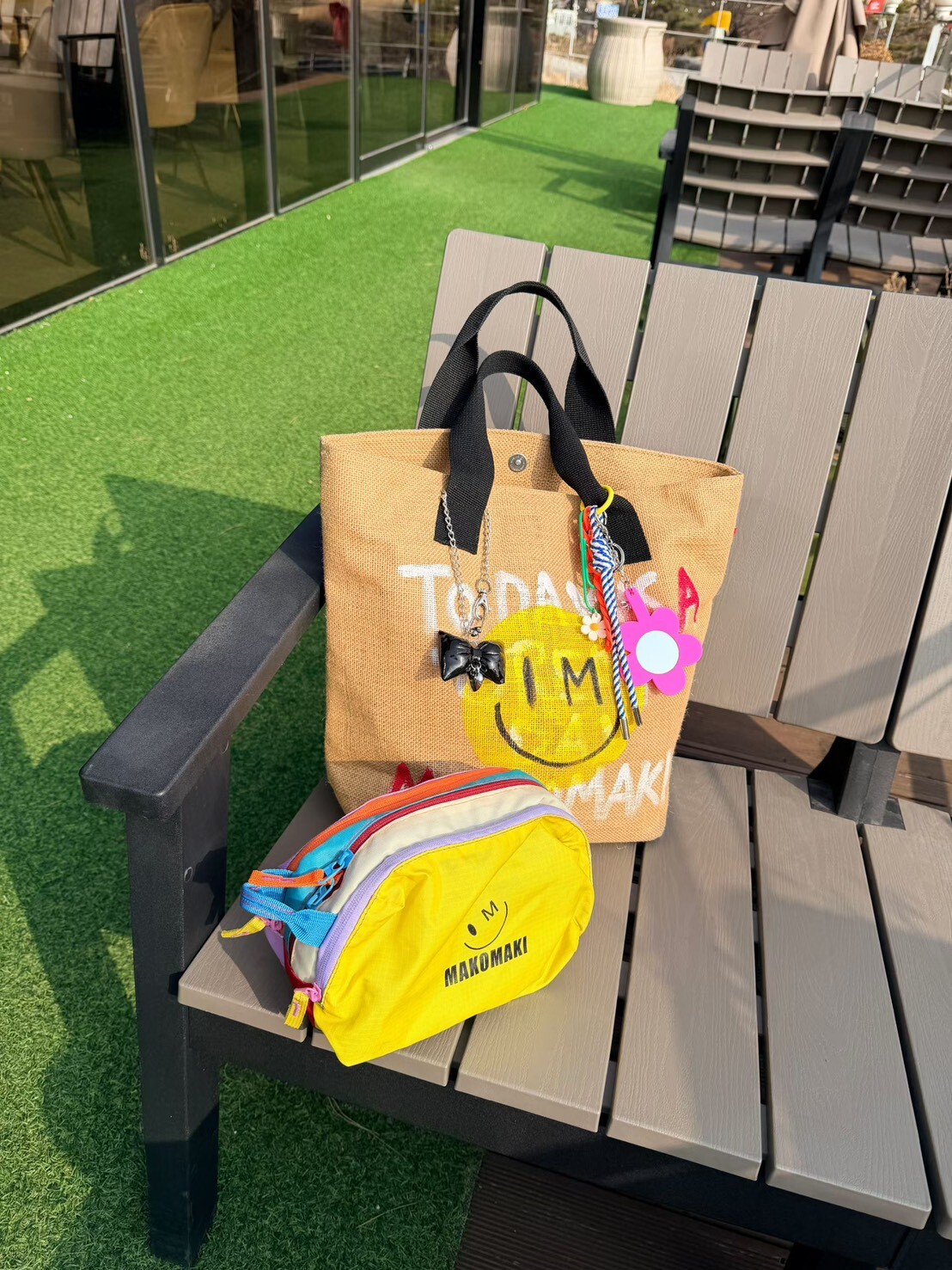 手繪風磁釦手提黃麻袋((不含配件))