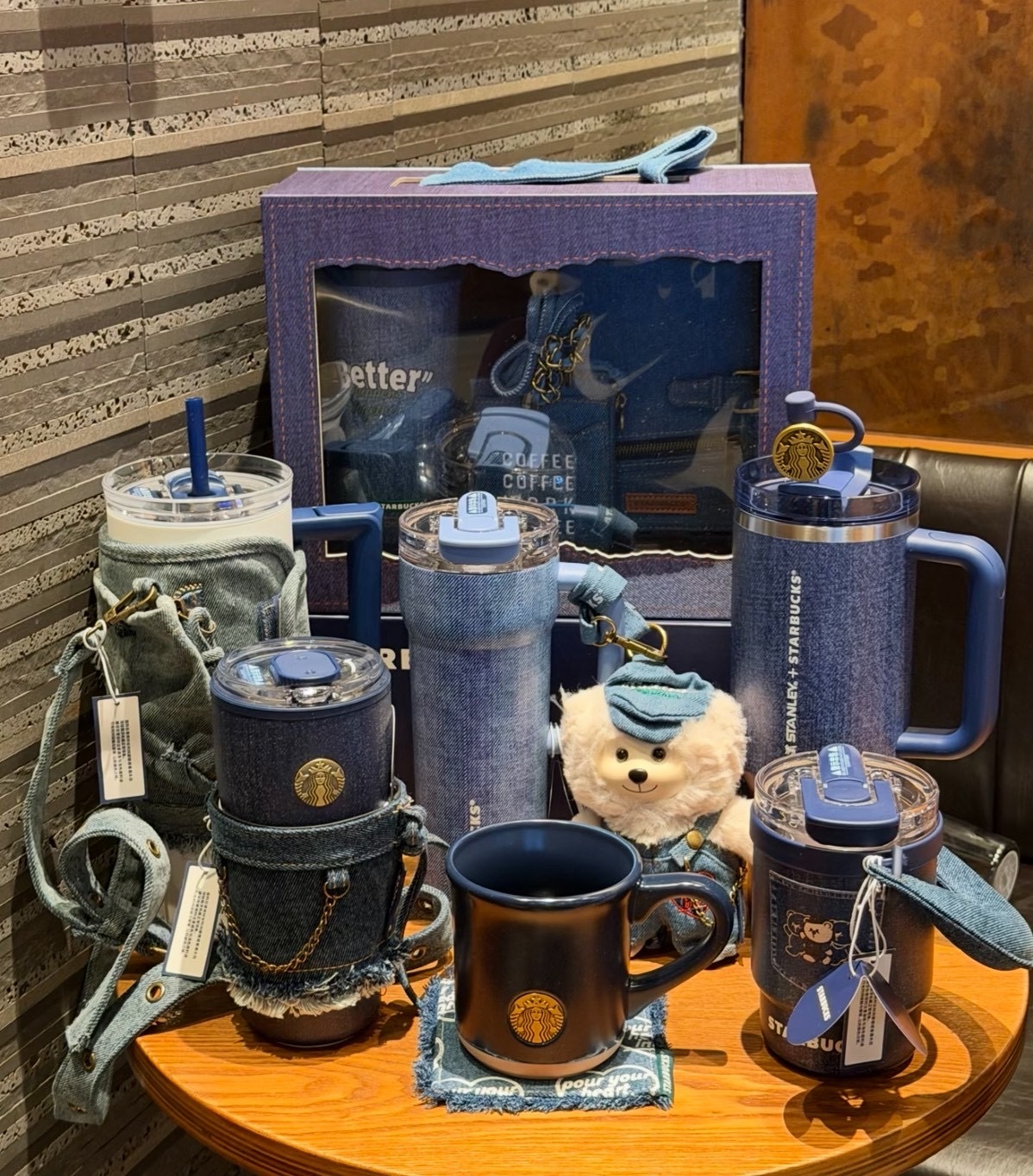 【Luxury】星巴克starbucks 星巴克丹寧星咖系列 星巴克冰壩杯提袋手拿杯直飲壺水壺 直吸式 保溫保冷 陶瓷杯