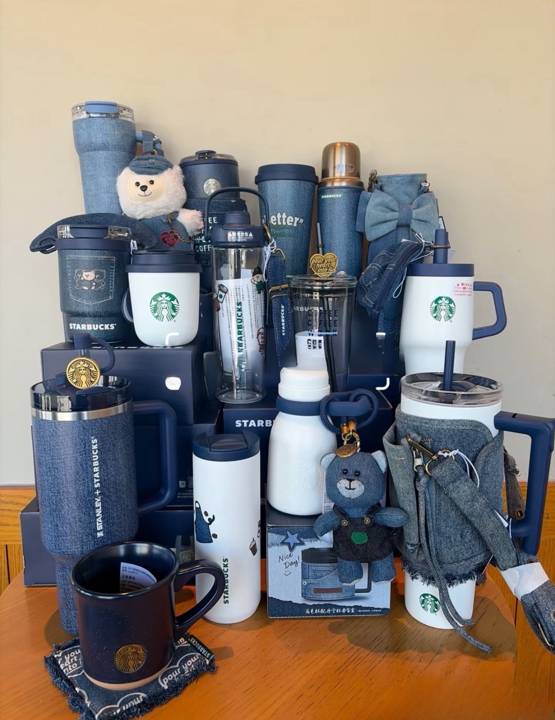 【Luxury】星巴克starbucks 星巴克丹寧星咖系列 星巴克冰壩杯提袋手拿杯直飲壺水壺 直吸式 保溫保冷 陶瓷杯