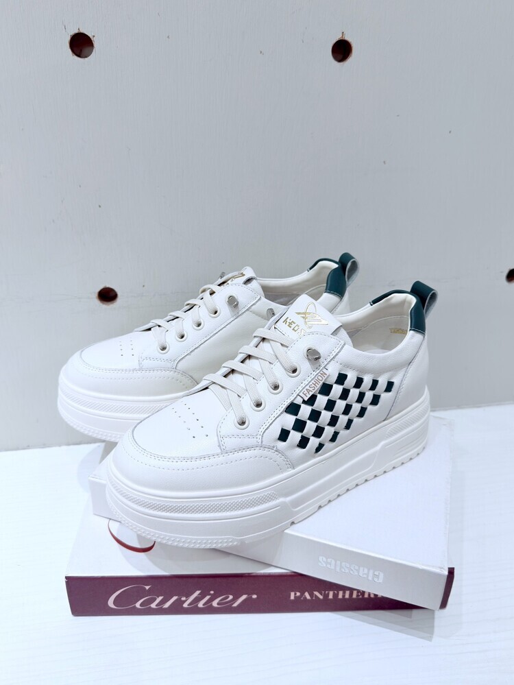 【現貨+預購】菱格內增高白鞋