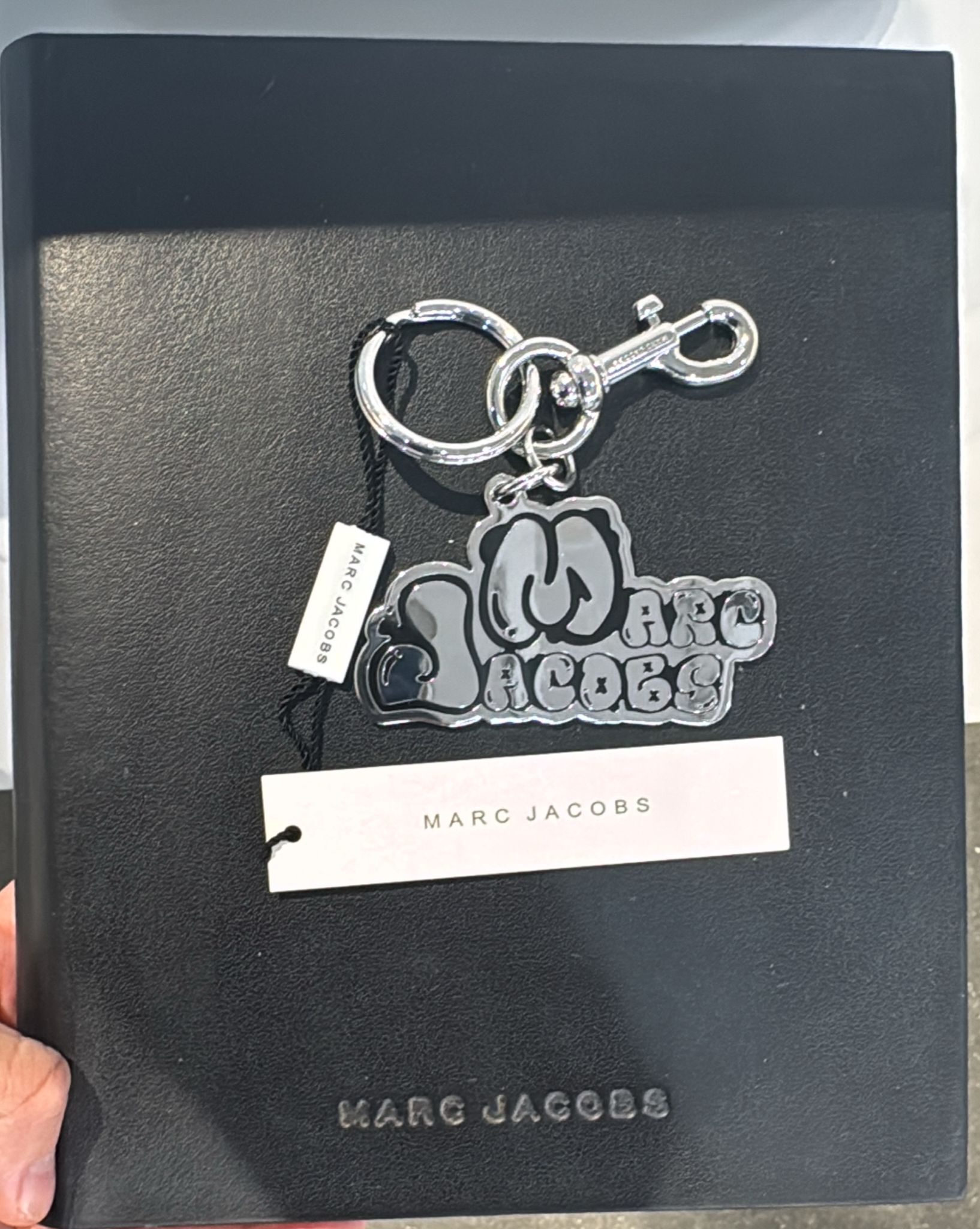 【直播】Marc Jacobs LX0312879 大字匙扣