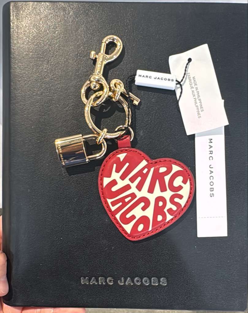 【直播】Marc Jacobs LX0312880 心形匙扣