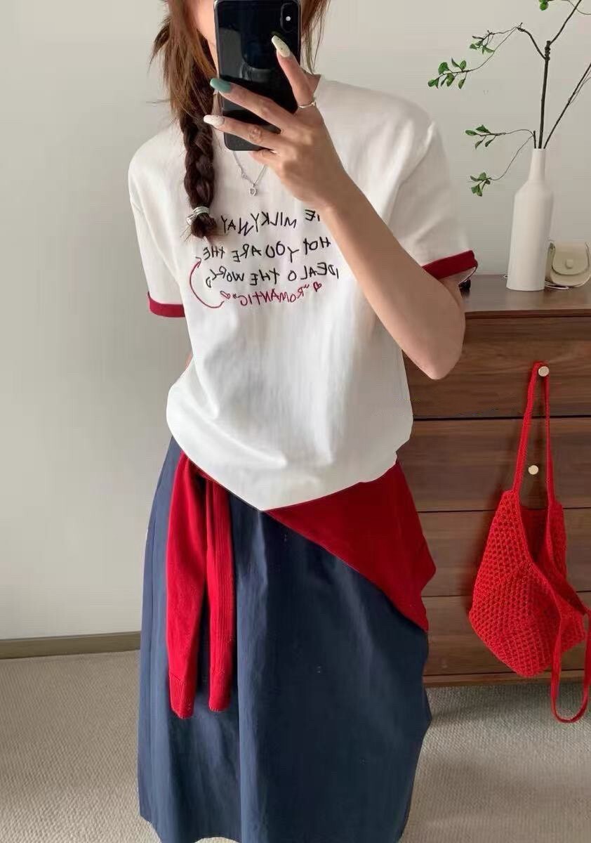 6268-美式復古刺繡英文撞色袖滾邊 T