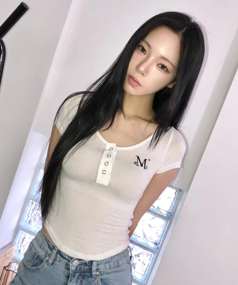 （現貨）韓牌 MUCENT HARING 經典logo 微透膚 修身 短T P00000WU