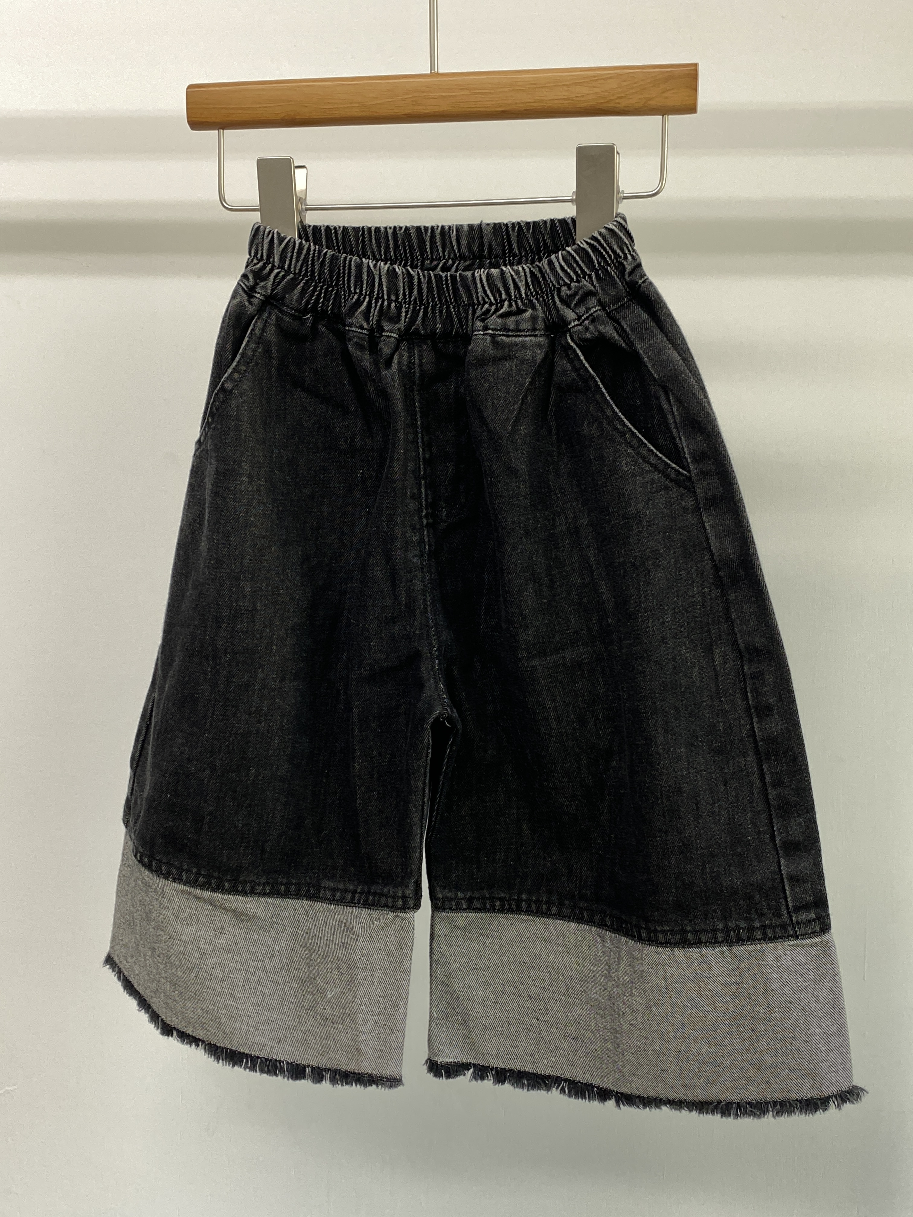 A04436毛邊雙色牛仔寬褲