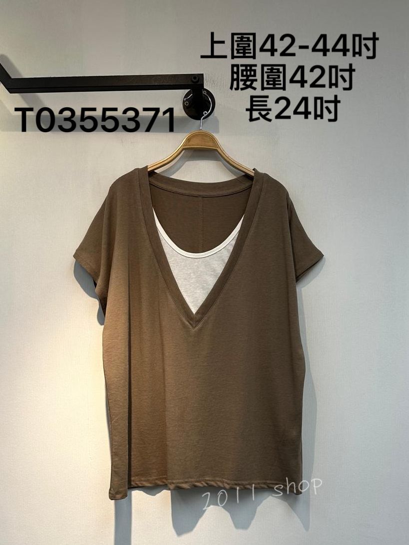 簡約假兩件拼色Tee 上圍42-44吋 腰圍42吋 長24吋 T0355371