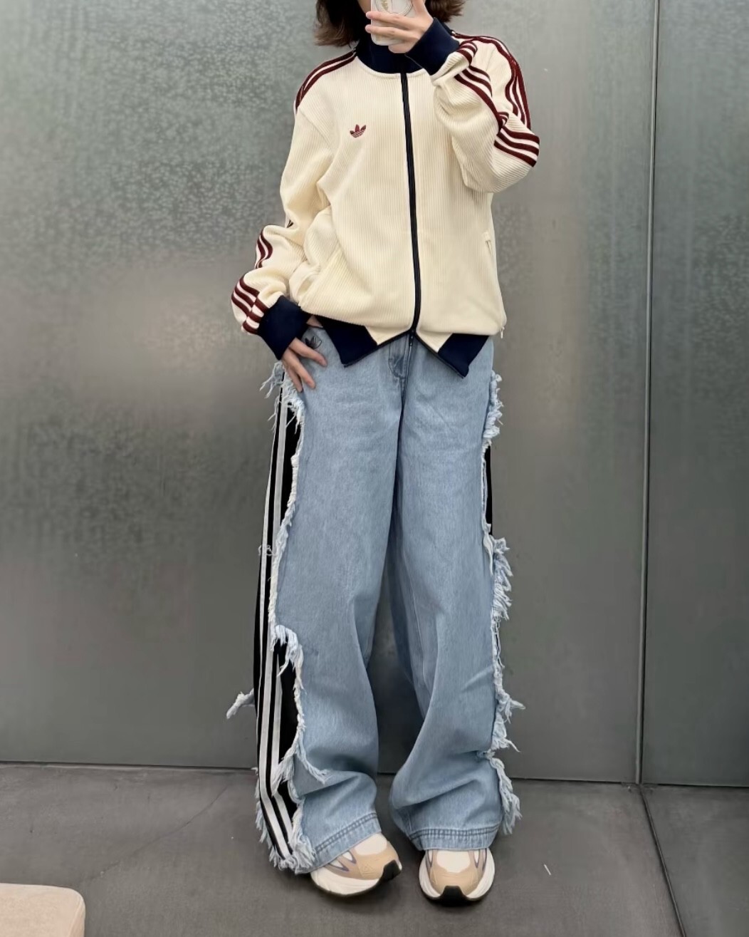 <國外限定好帥....>;Adidas Originals Adilenium 破壞 牛仔 三線 磨毛 流蘇 長褲 兩色