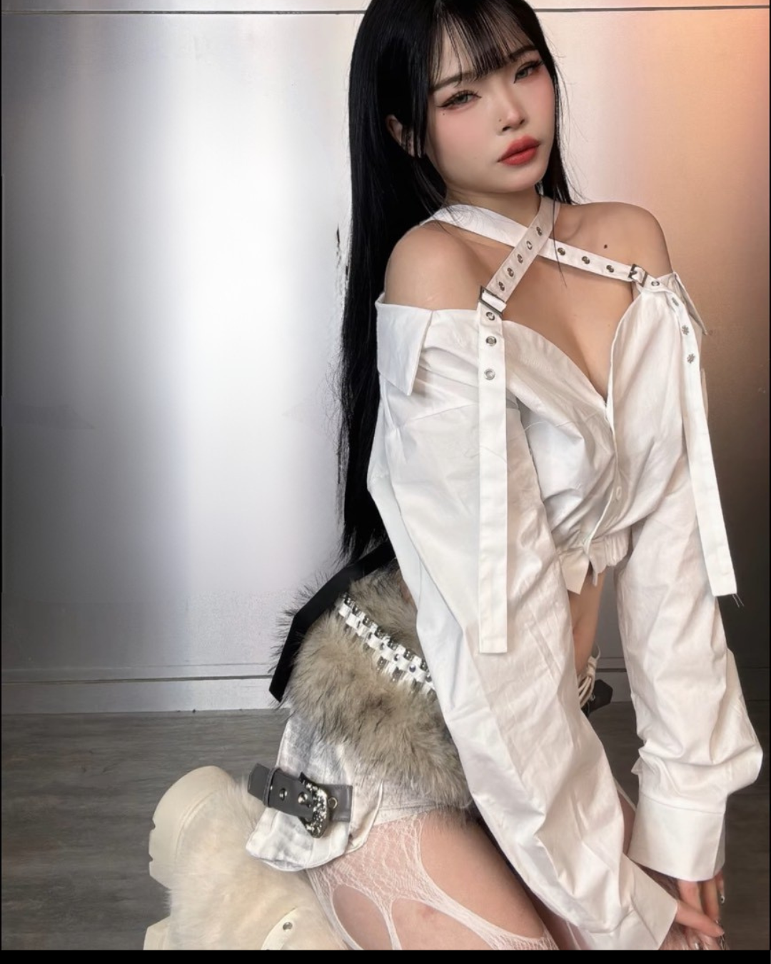 交叉收腰短版襯