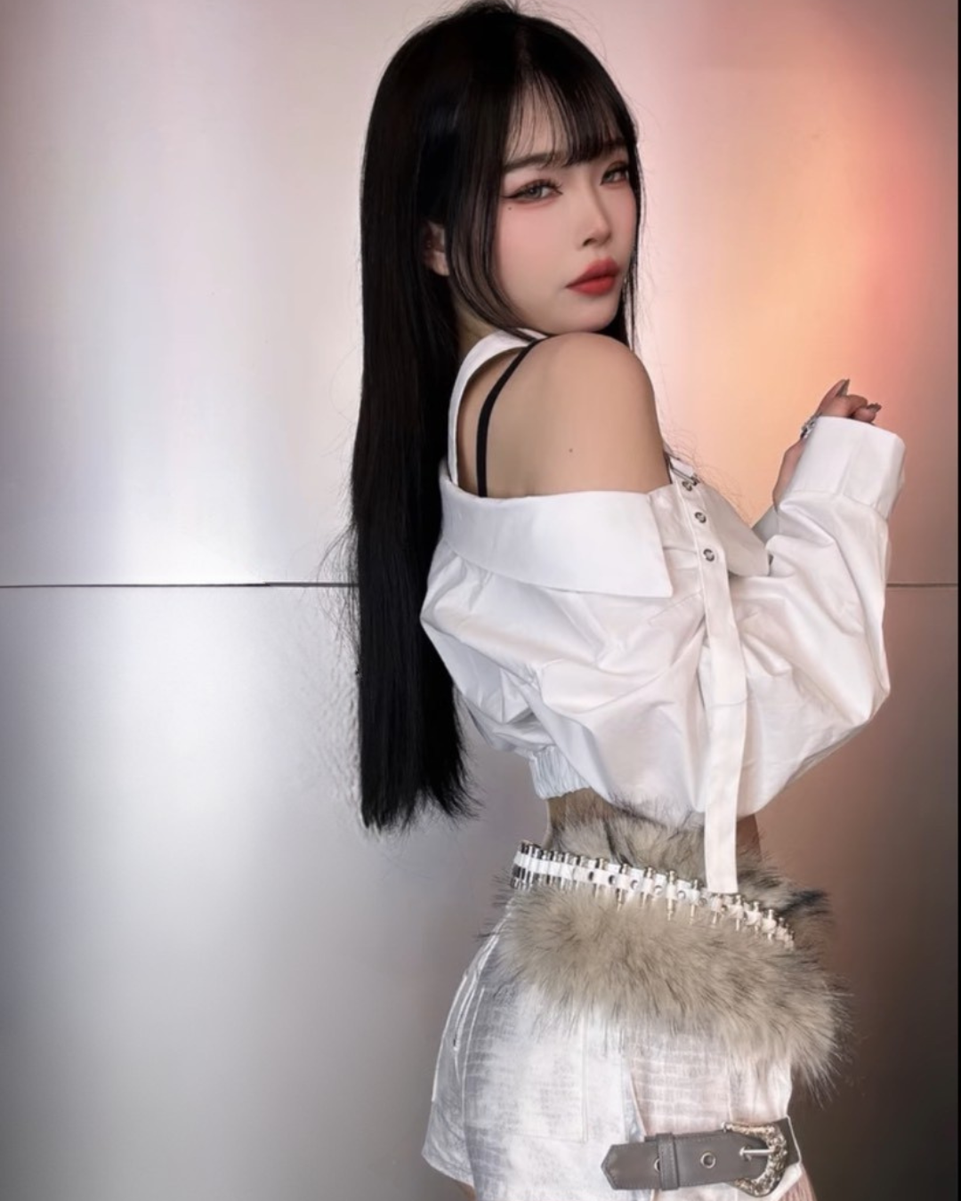 交叉收腰短版襯