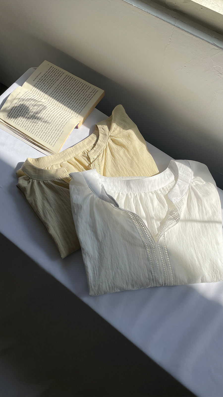 拼接花邊剪裁棉麻上衣