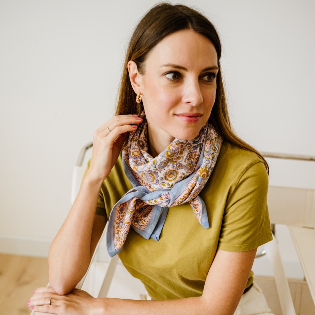 加爾達矢車菊藍 | 領巾