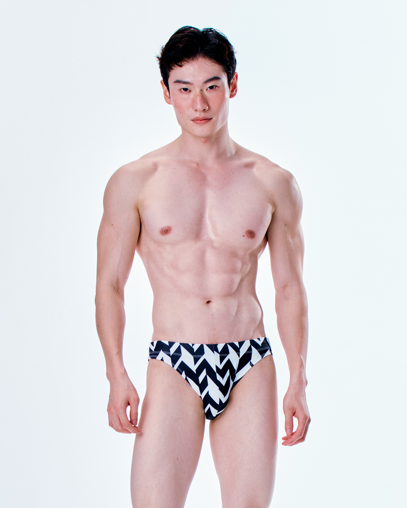 【雲妮露】Saxon 男性低腰三角泳褲