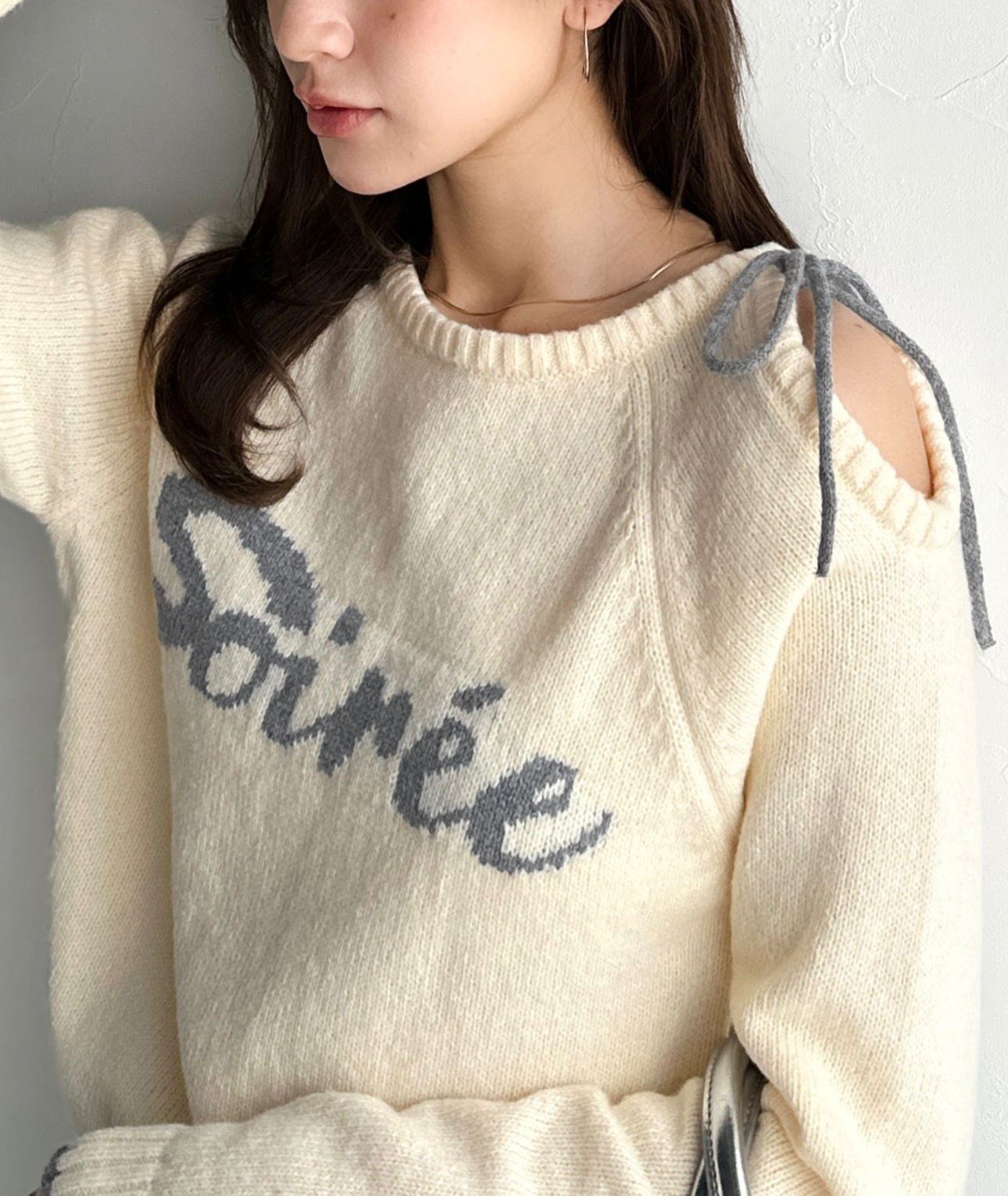 【預購】JN031310 mily bilet Logo 肩部綁帶針織衫