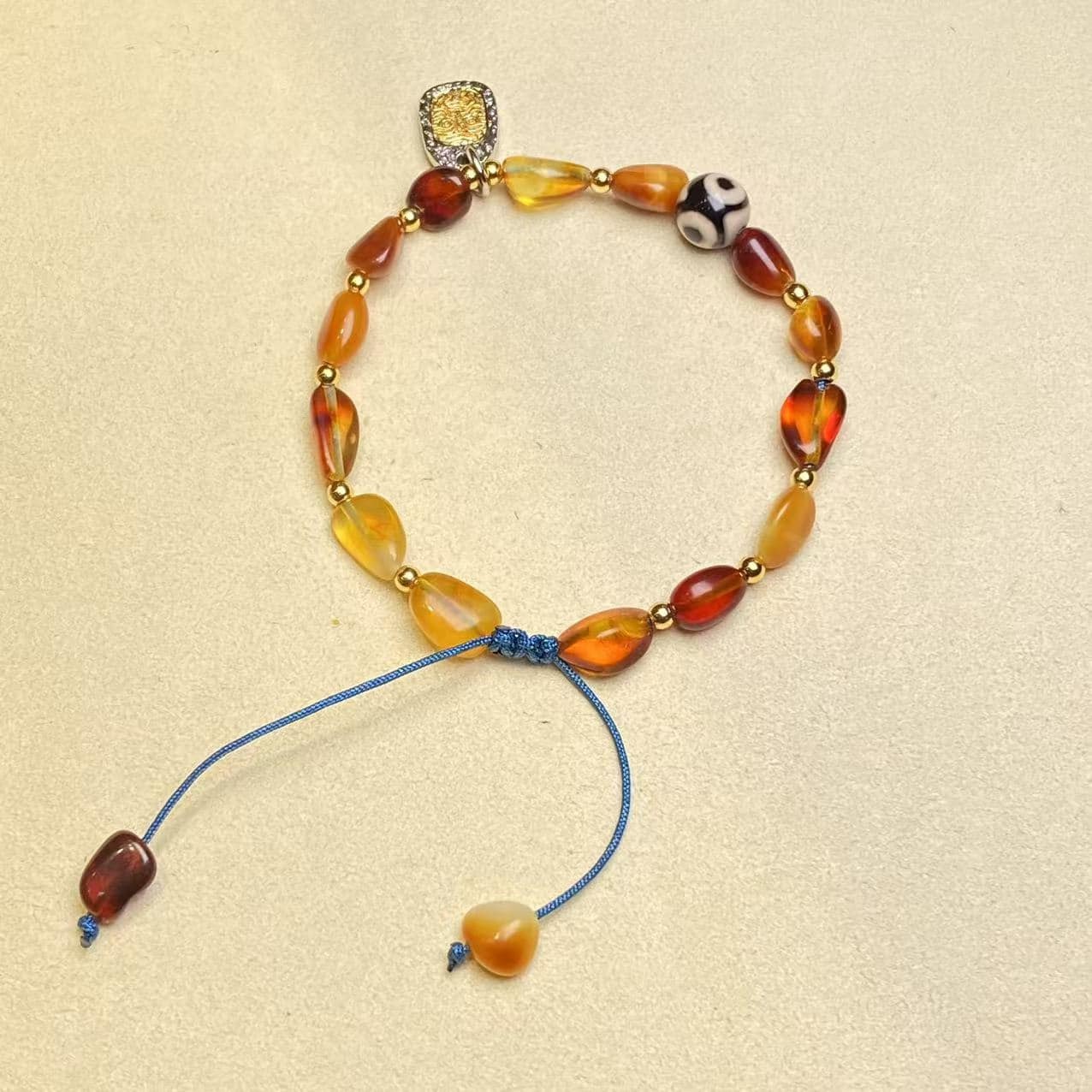 福祿壽，三眼天珠與扎基拉姆多寶琥珀手串