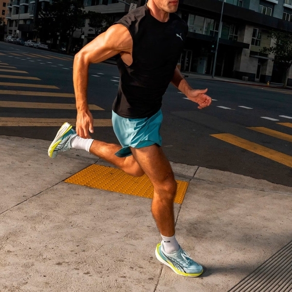 PUMA 短褲 跑步系列 DREAMRUN 藍綠 5吋 DRYCELL 短風褲 男 52842546