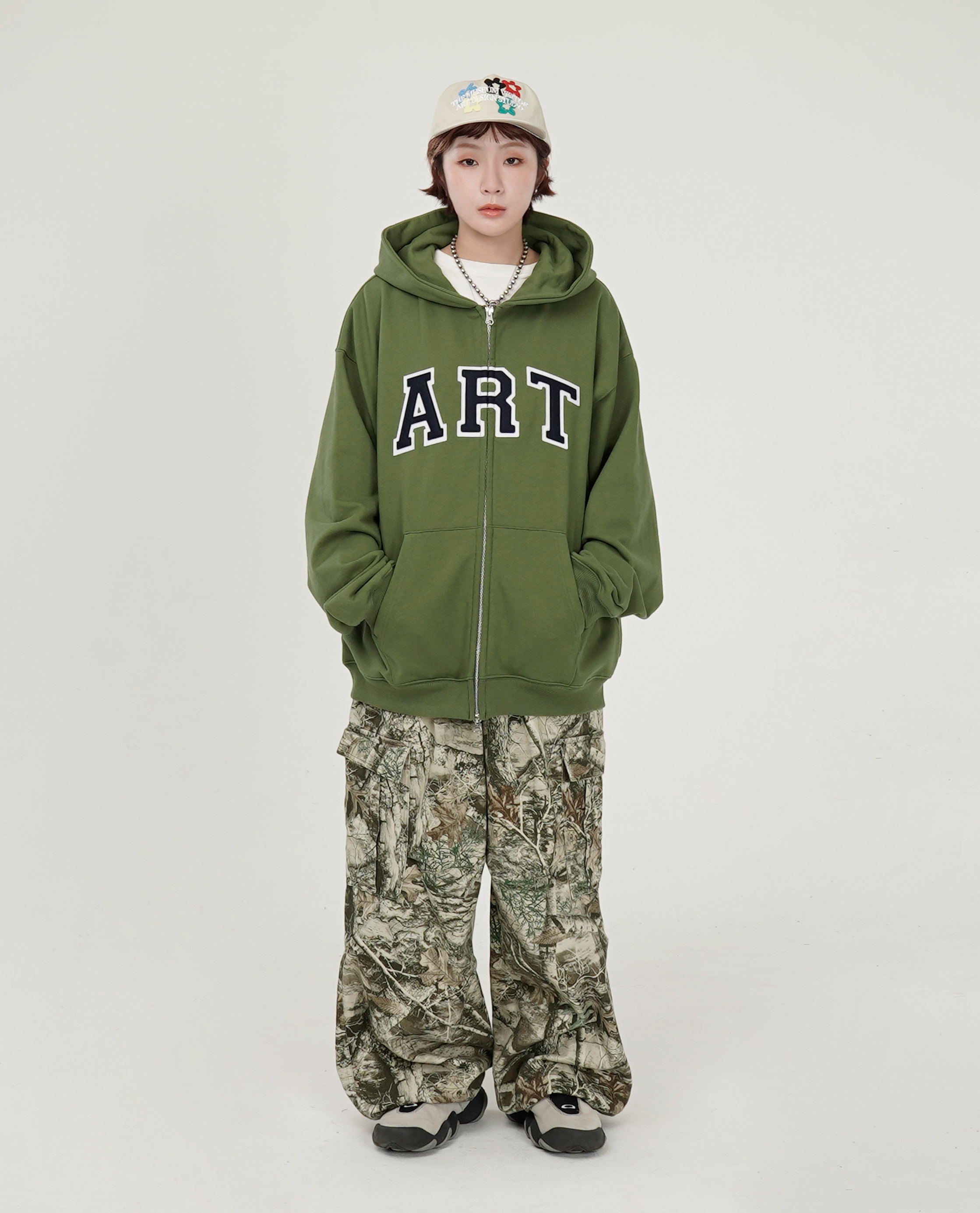 THE MUSEUM VISITOR ART APPLIQUE HOODIE ZIP UP - 26SS
