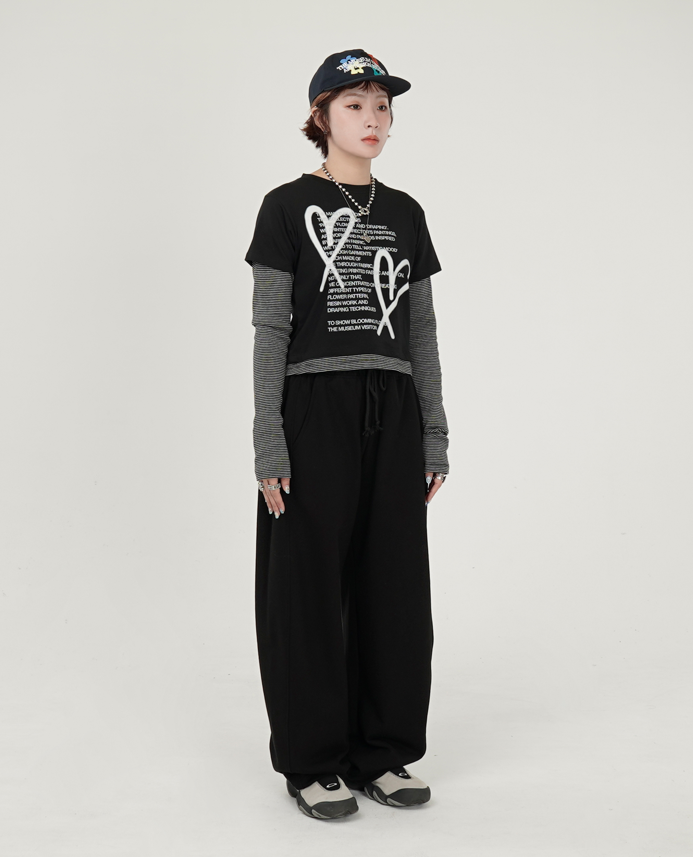 THE MUSEUM VISITOR PATCH ARTWORK SWEAT PANTS - 26SS