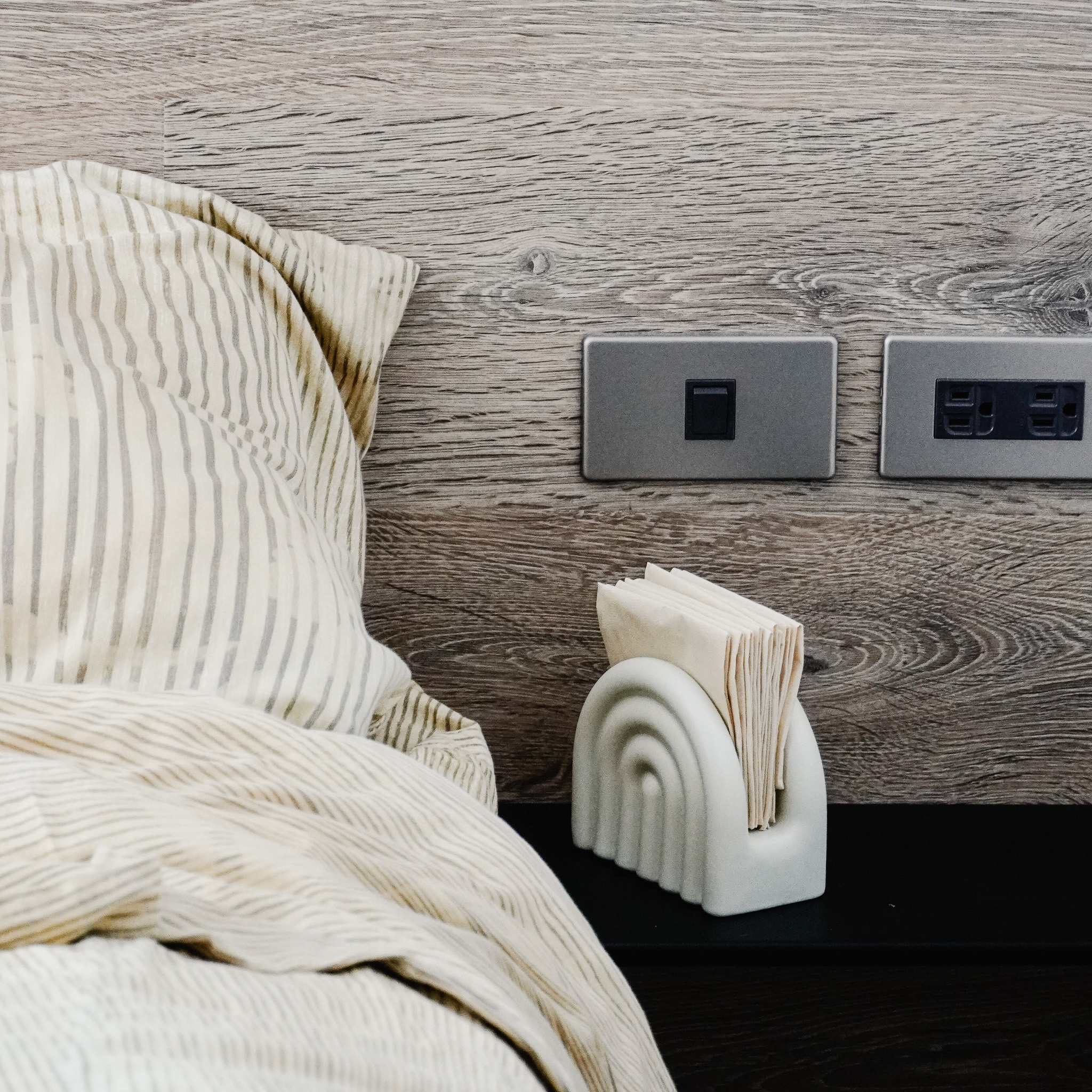 彩虹造型陶瓷紙巾架 預購