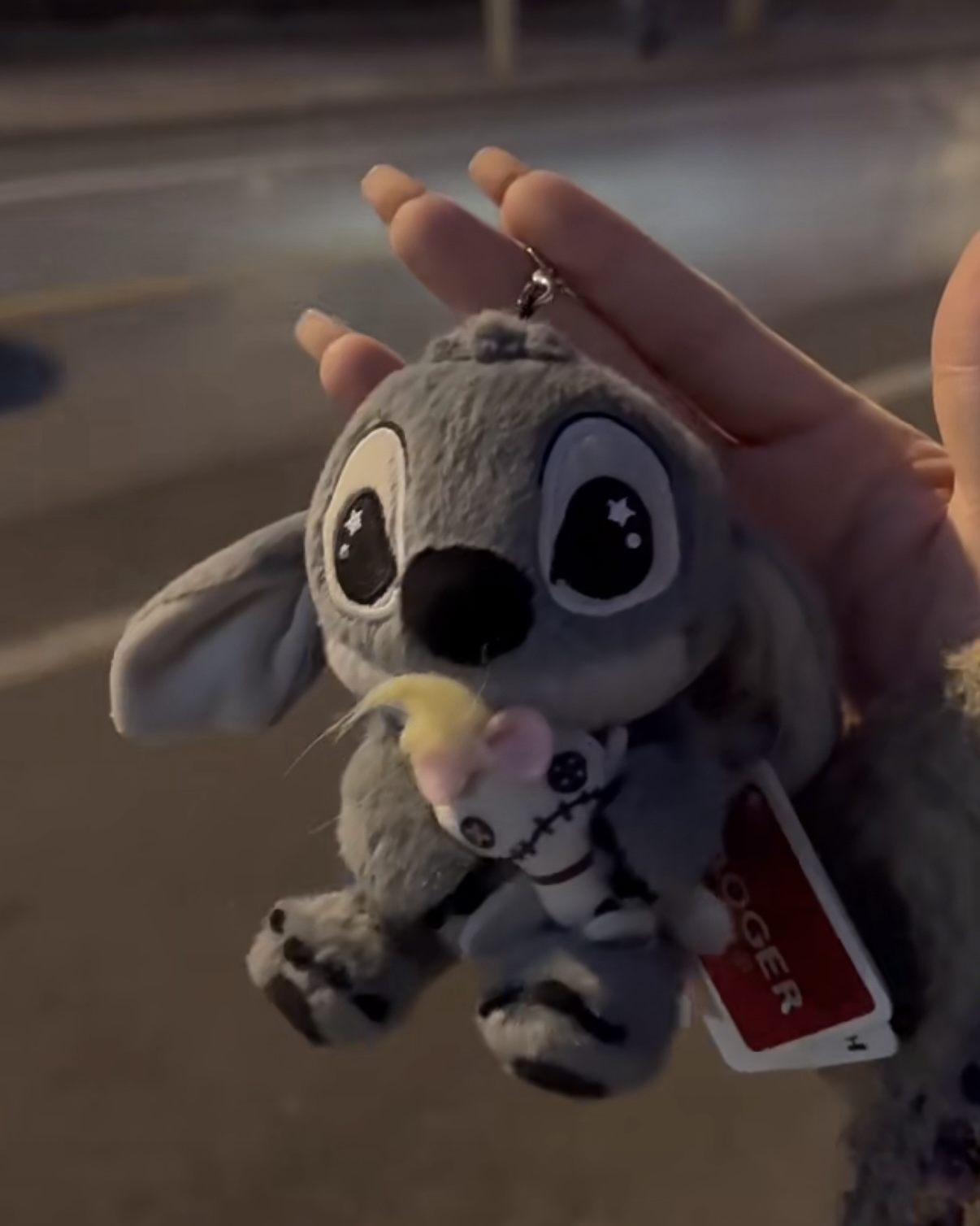 <正版授權>迪士尼 史迪奇 黑皮 焦糖 毛絨吊飾 鑰匙圈