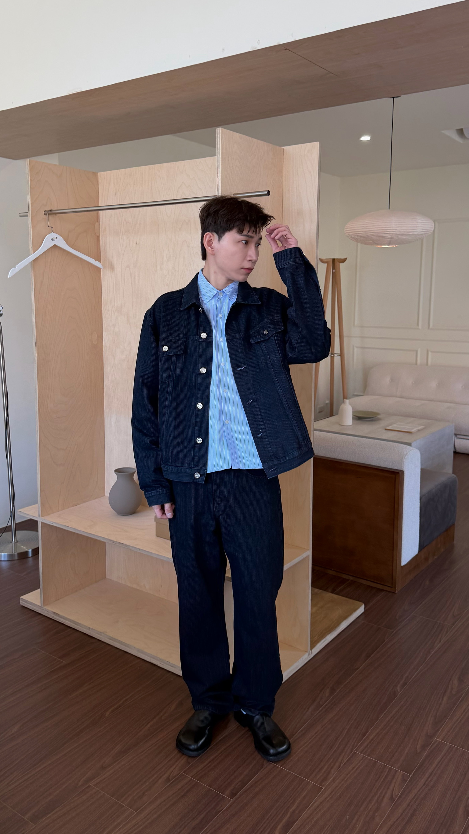 直刷刷色直筒牛仔褲