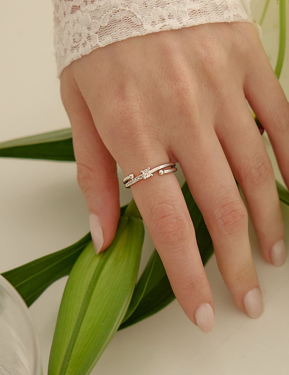鋯石交錯排鑽可調式戒指