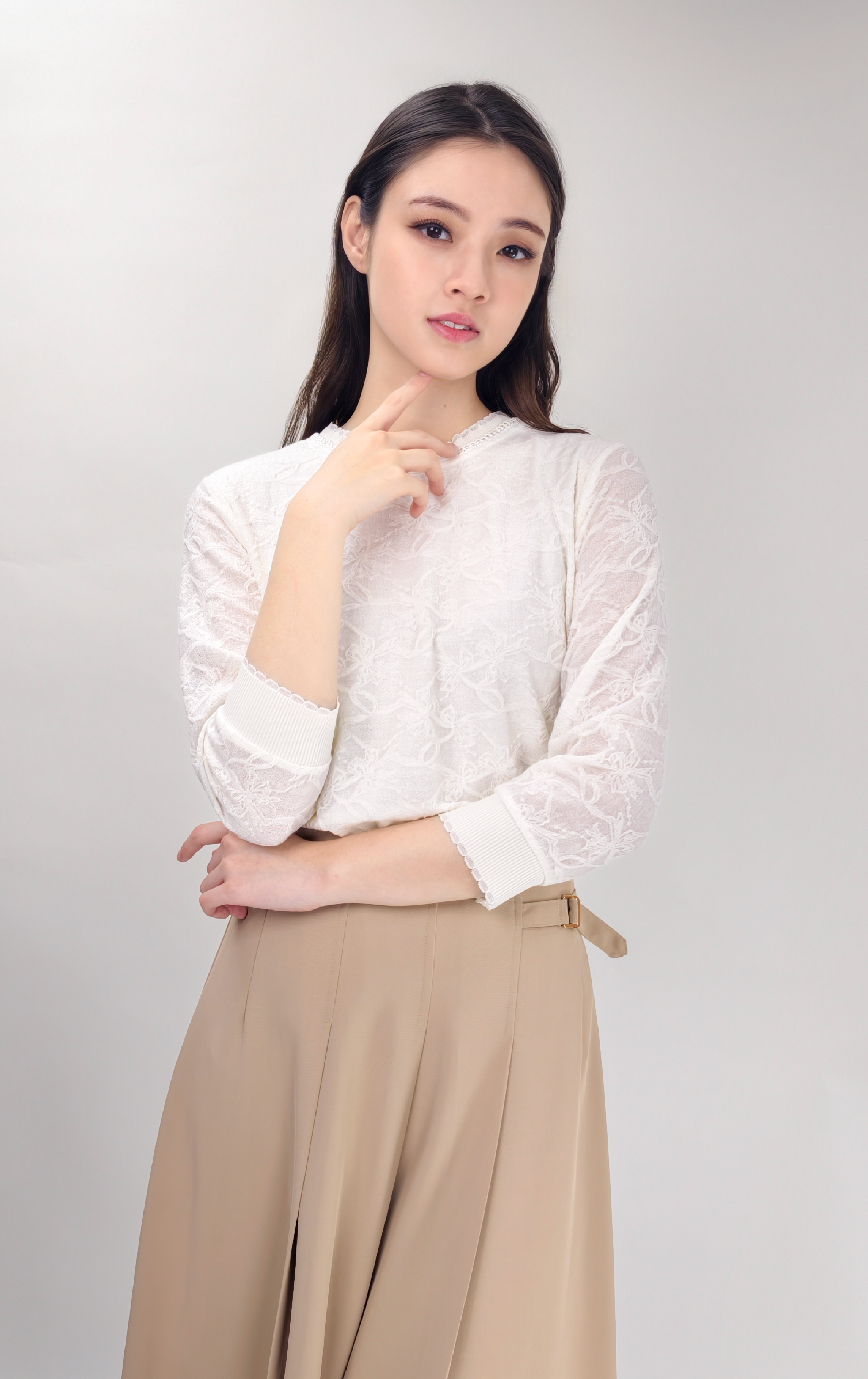 蕾絲圓領上衣 ST0883