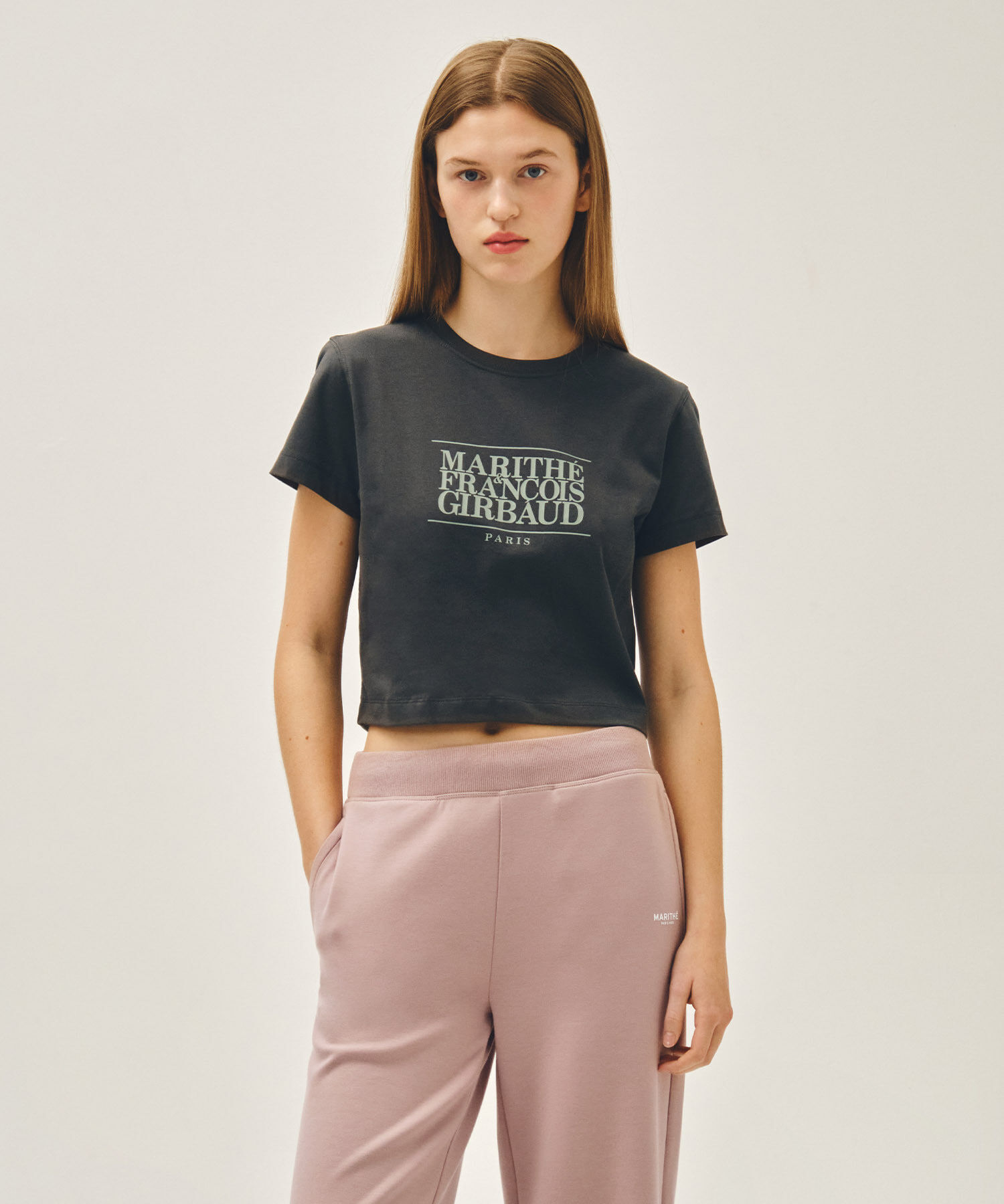 【入LIVECODE一件減至$228😱🔥！】【2026首次春夏封館😍】\最新夏日糖果間條/【MFG】W CLASSIC LOGO CROP TEE (Light mint/Pink/Dark navy/Charcoal/Ivory)