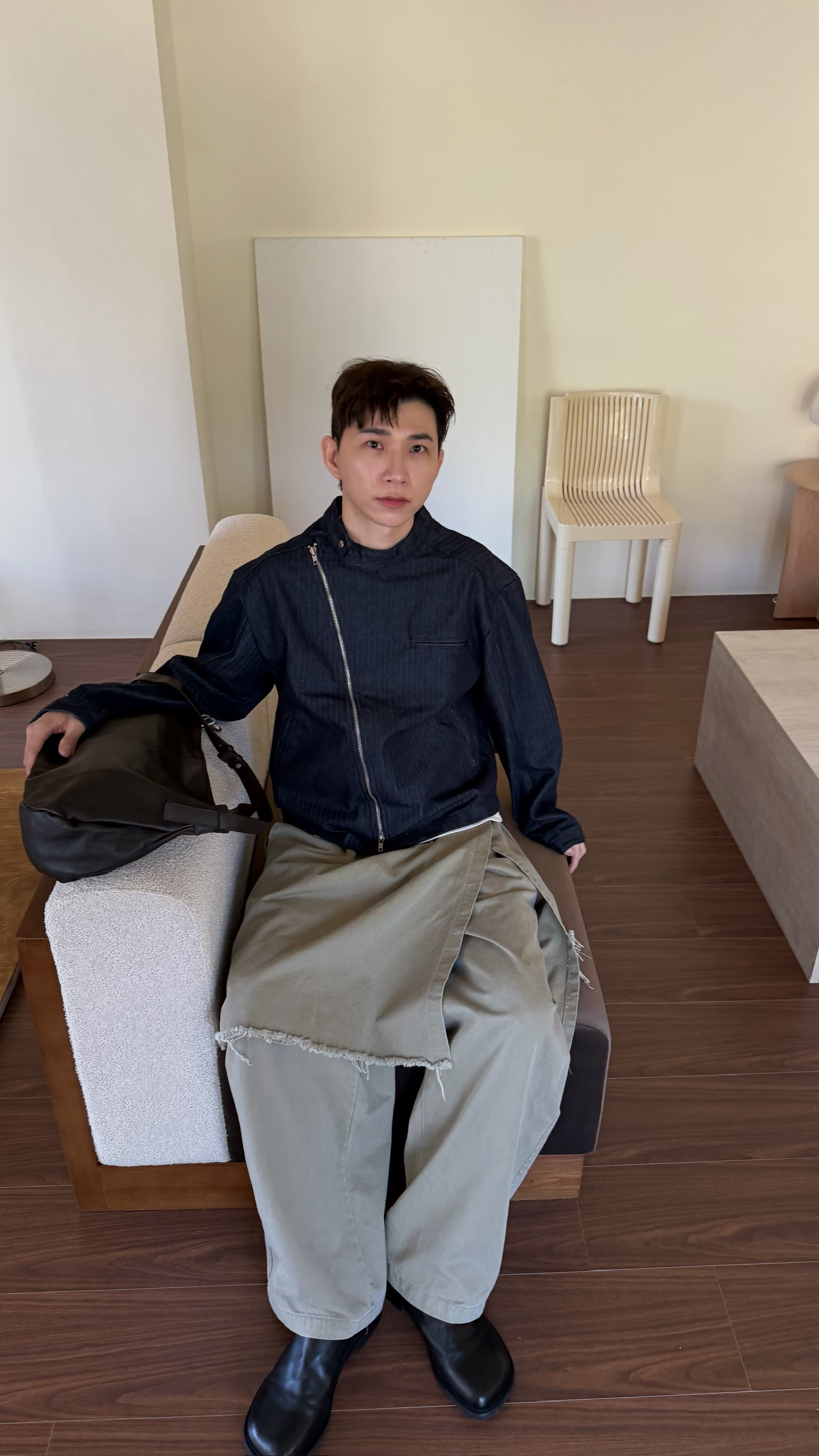 時髦斜拉鏈牛仔夾克