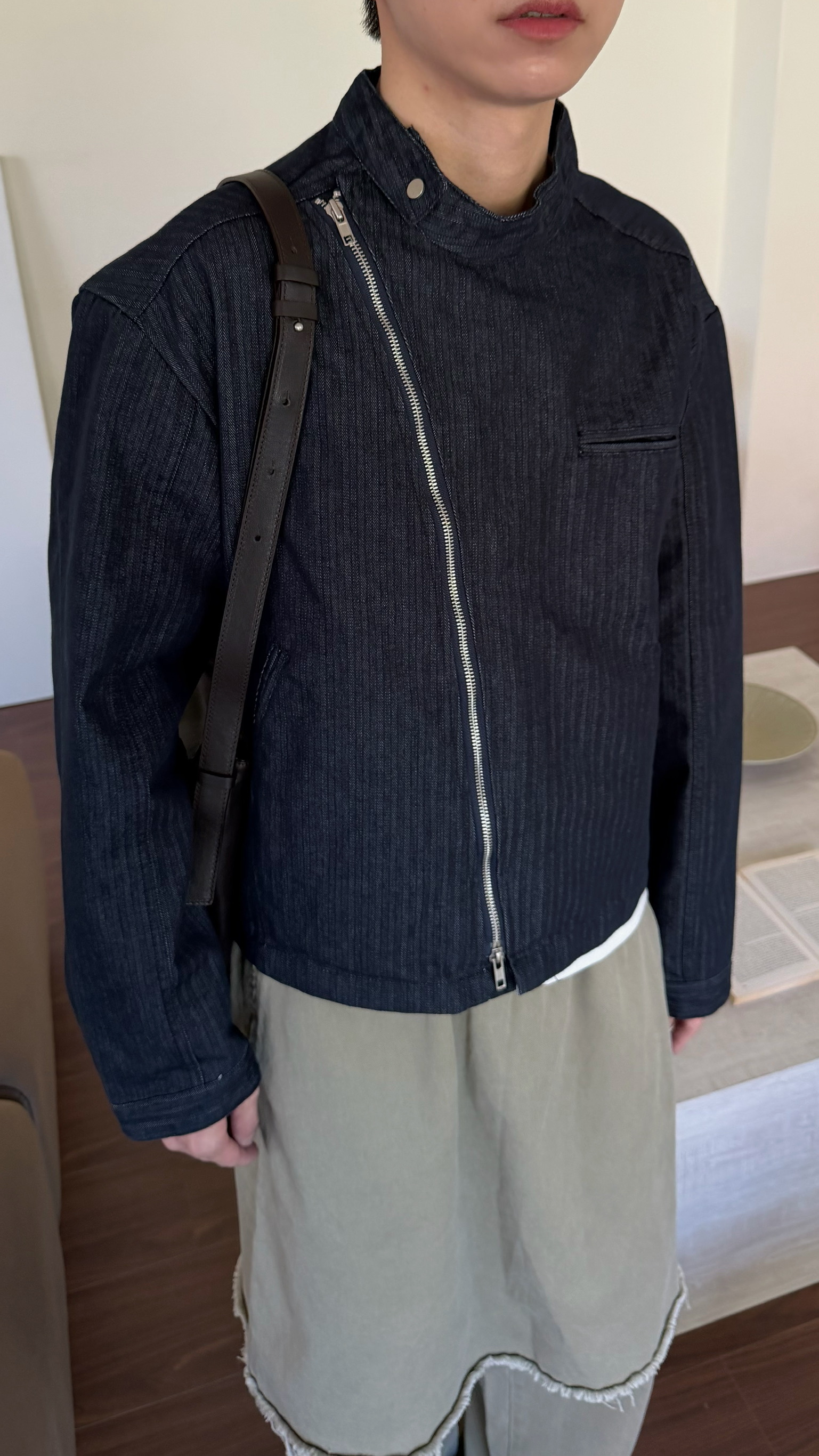 時髦斜拉鏈牛仔夾克